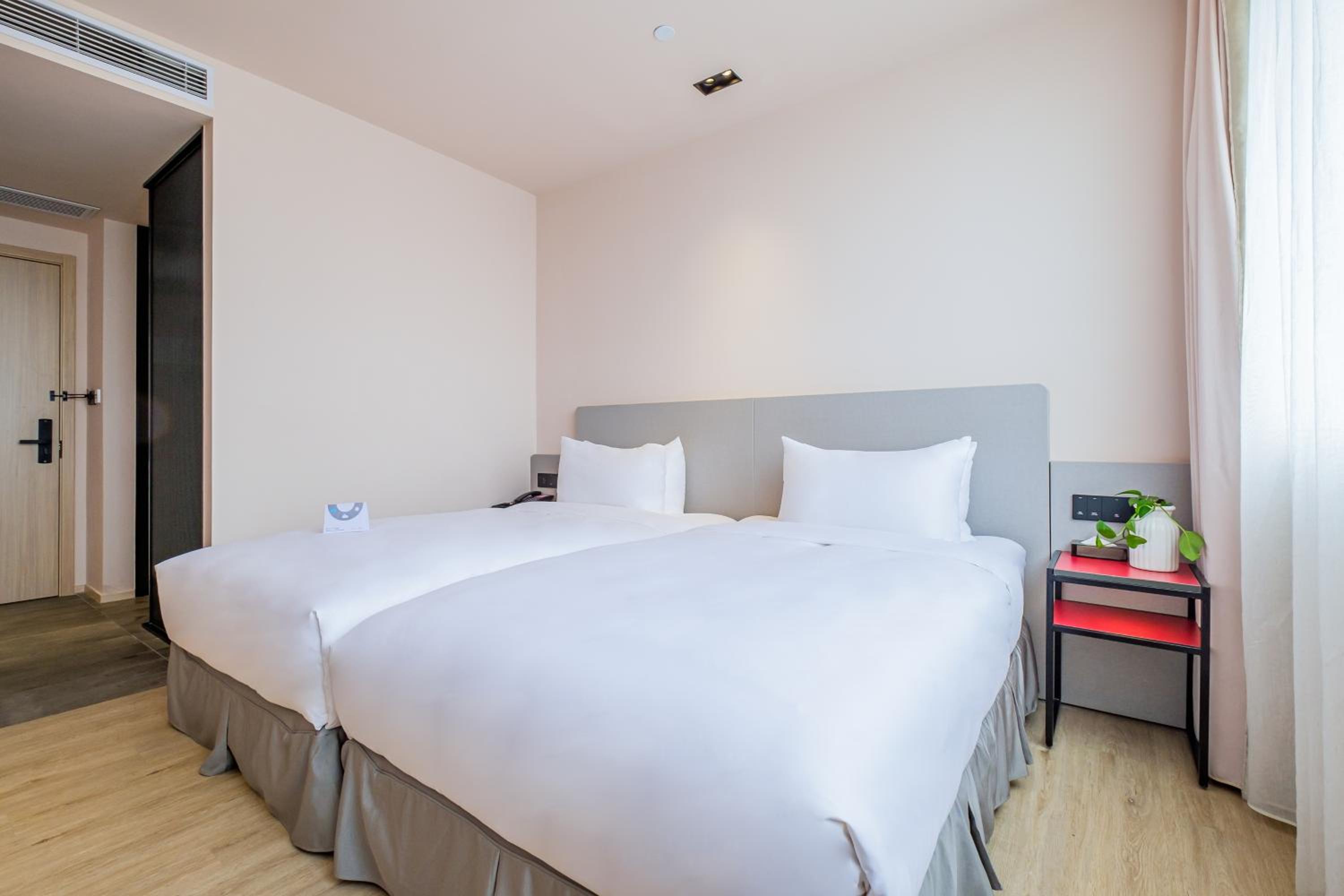 Superior Twin Room - Photo 3