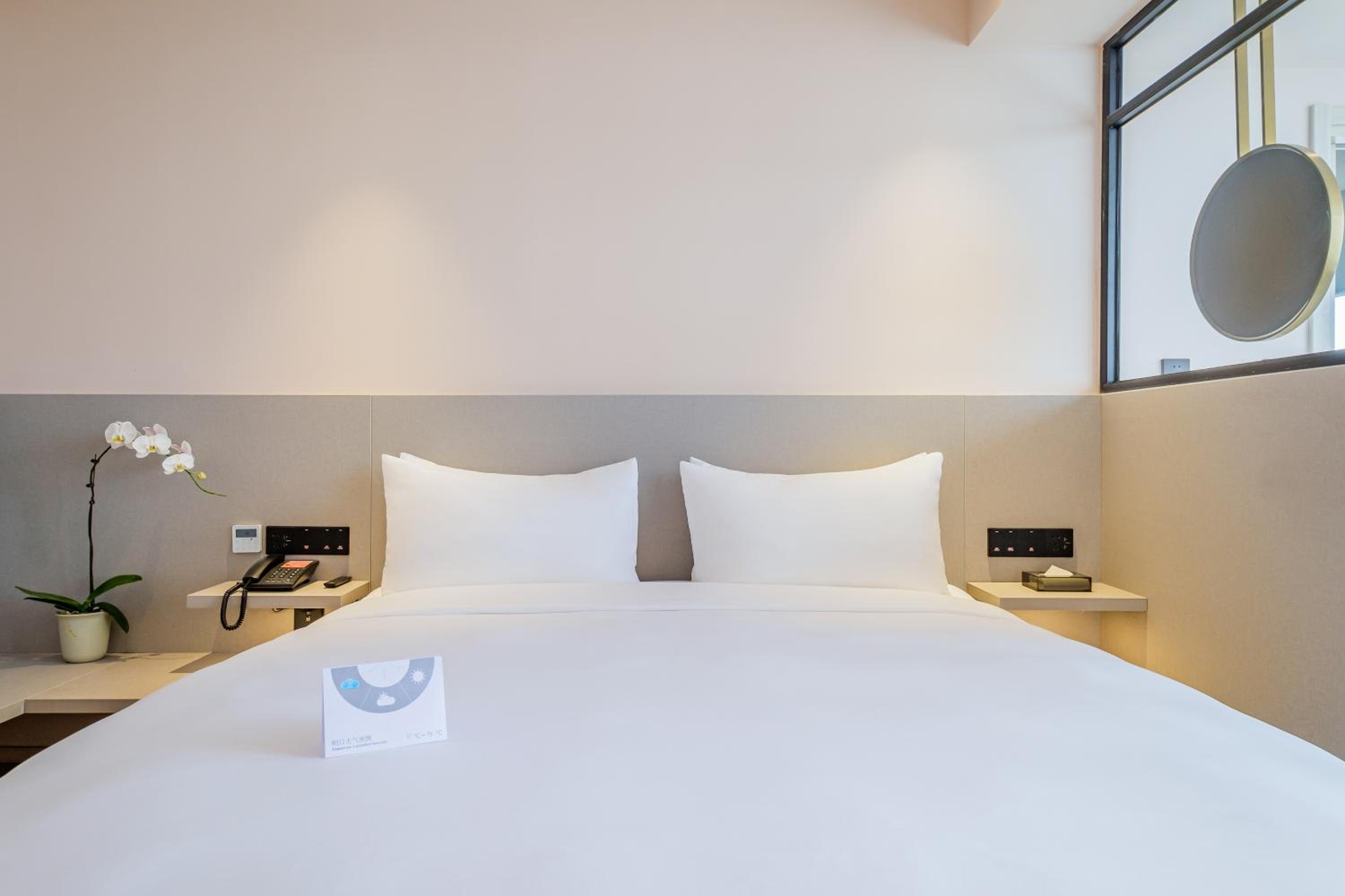 Deluxe Double Room photo 2