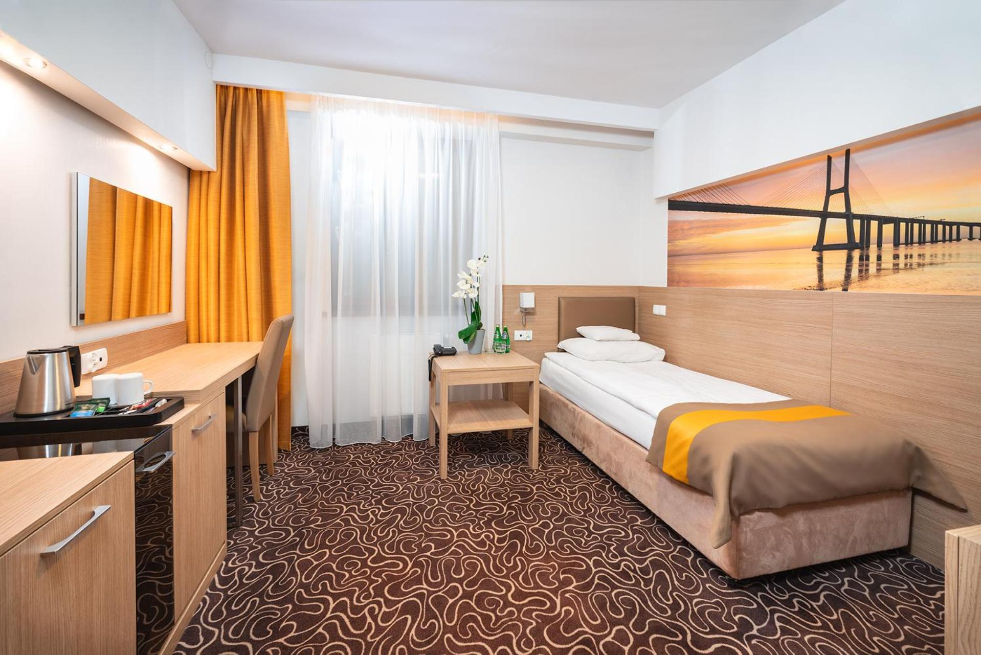 Single Room - Disability Access photo 1
