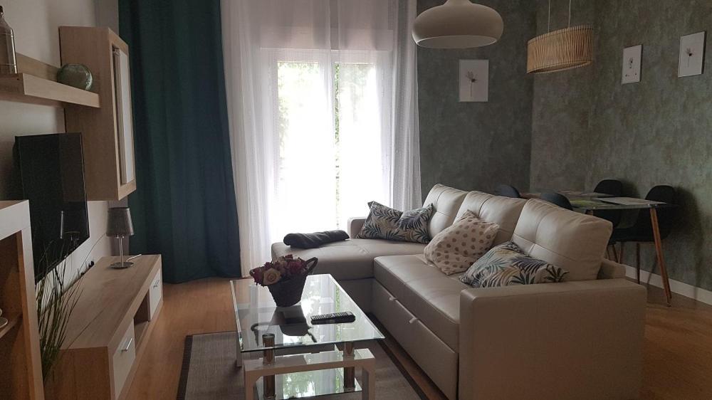 Two-Bedroom Apartment - Photo 2