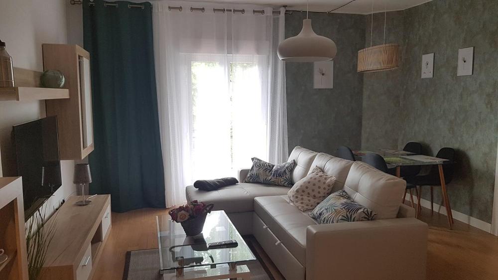 Two-Bedroom Apartment - Photo 3