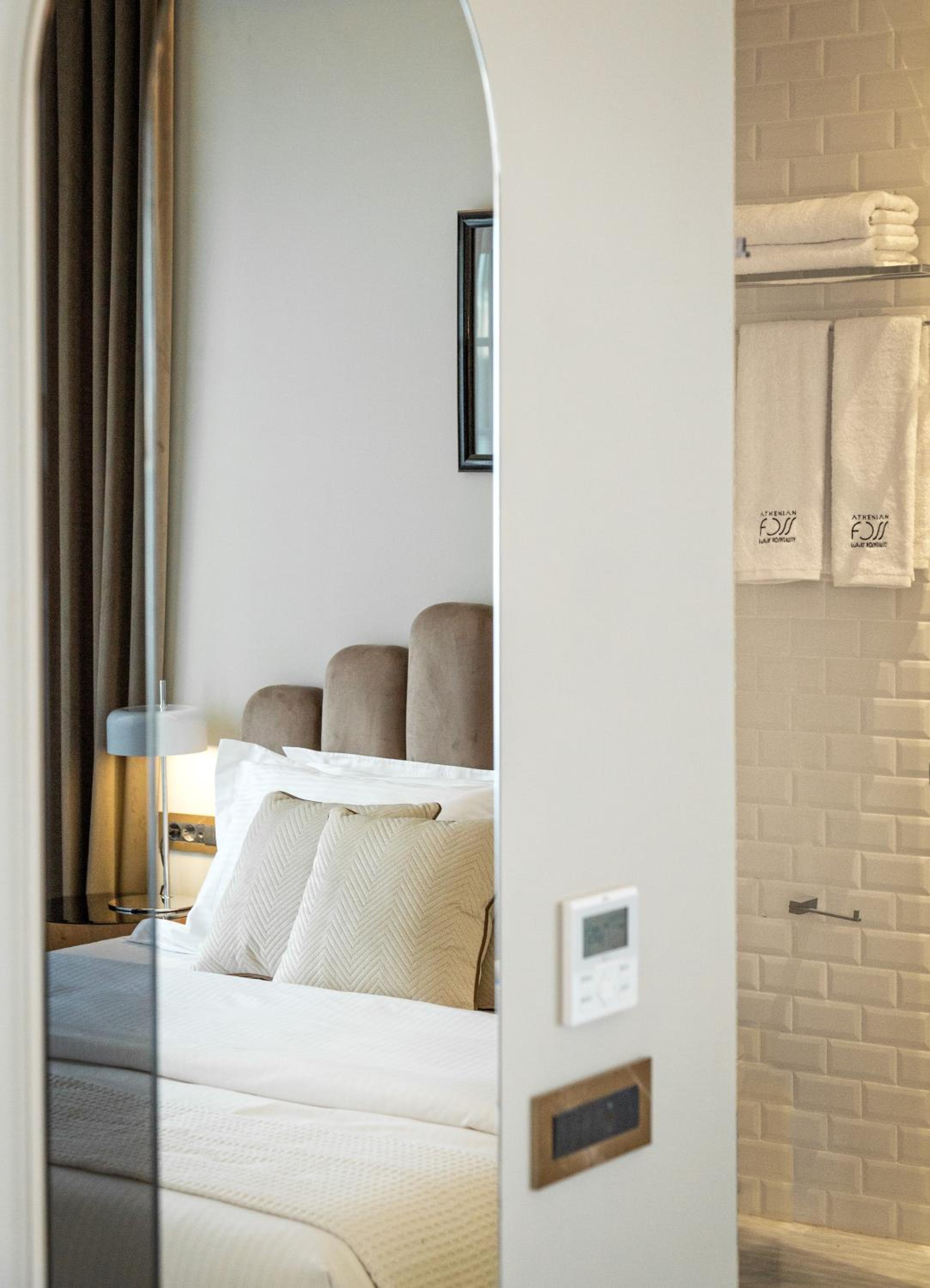 Deluxe Family Suite photo 1