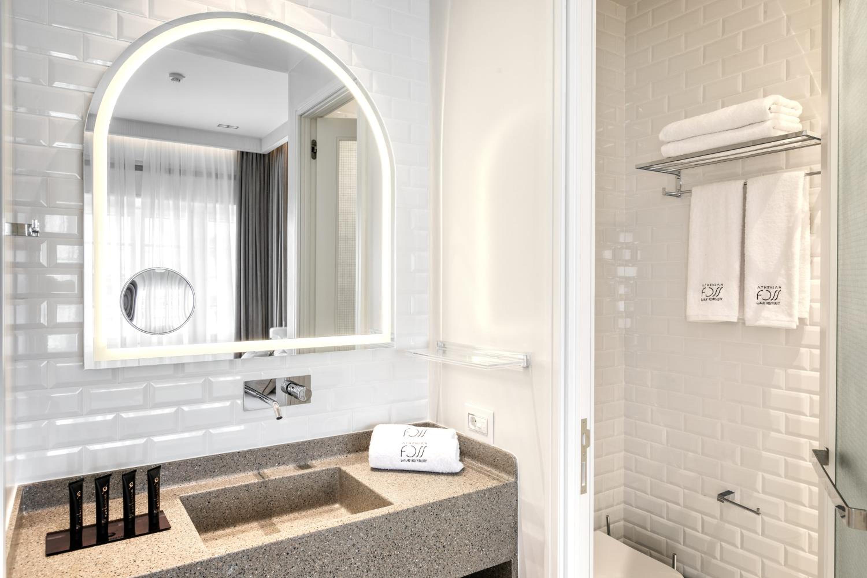 Deluxe Family Suite photo 2