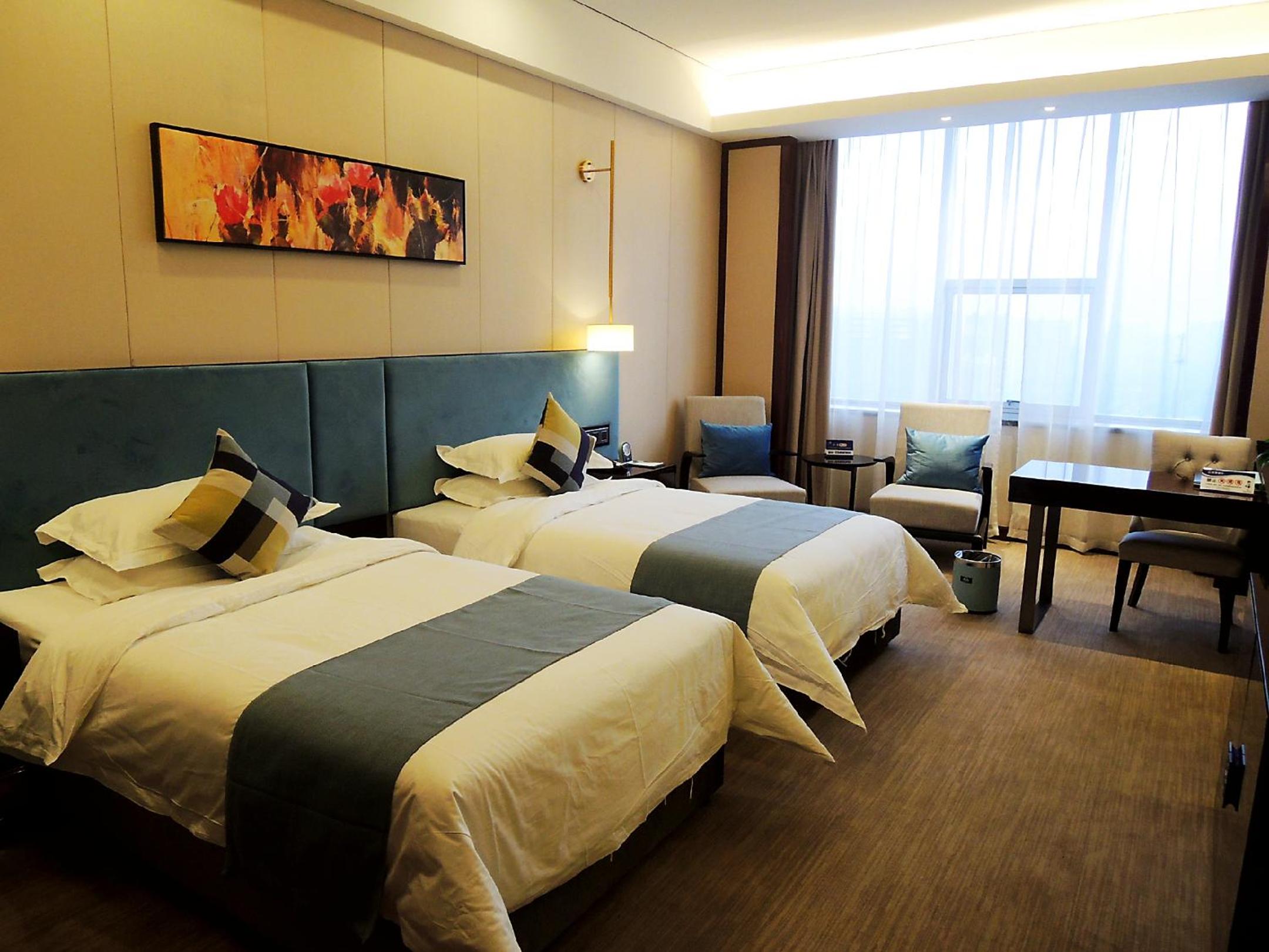Executive Double Room with Two Double Beds - Smoking photo 1