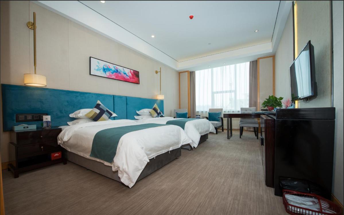 Deluxe Double Room with Two Double Beds - Non-Smoking photo 1