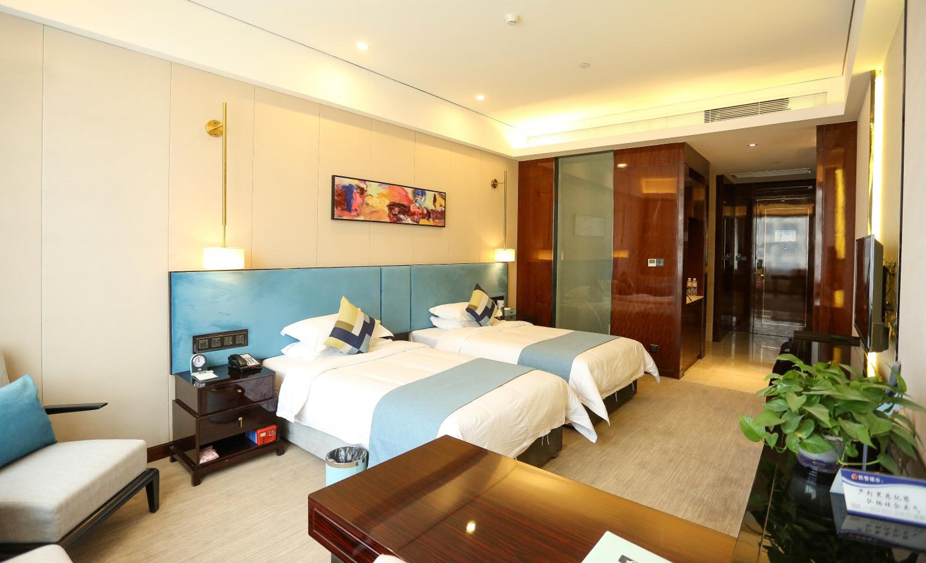 Executive Double Room with Two Double Beds - Smoking photo 3