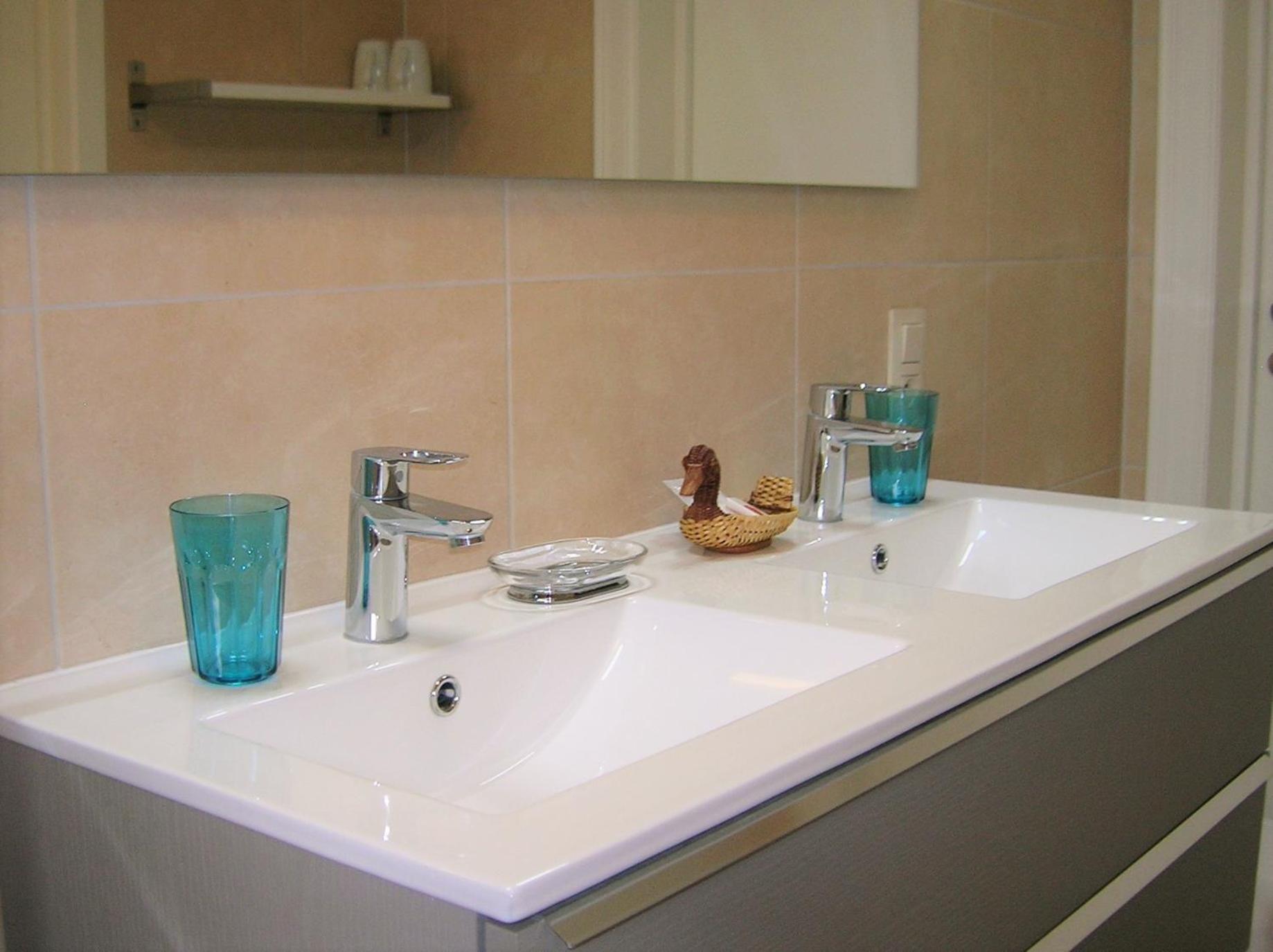 Double Or Twin Room With Bathroom photo 2