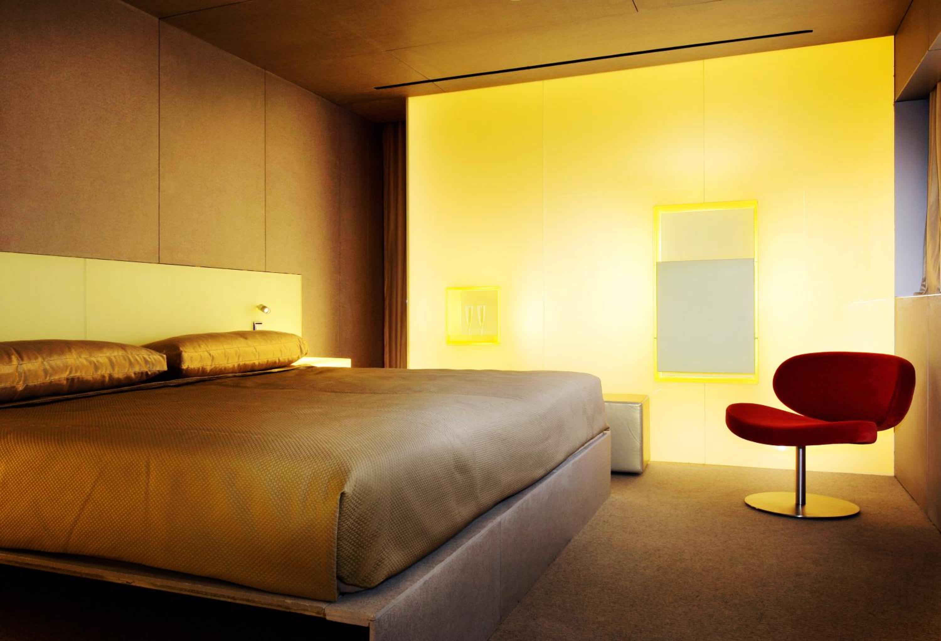 Deluxe Room - Photo 11