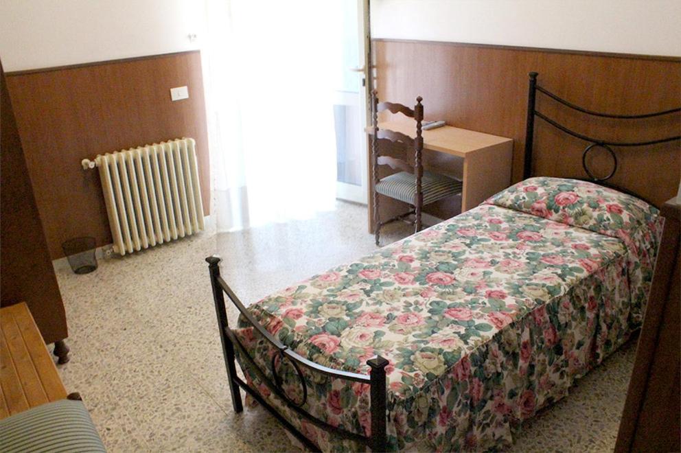 Single Room with Private Bathroom