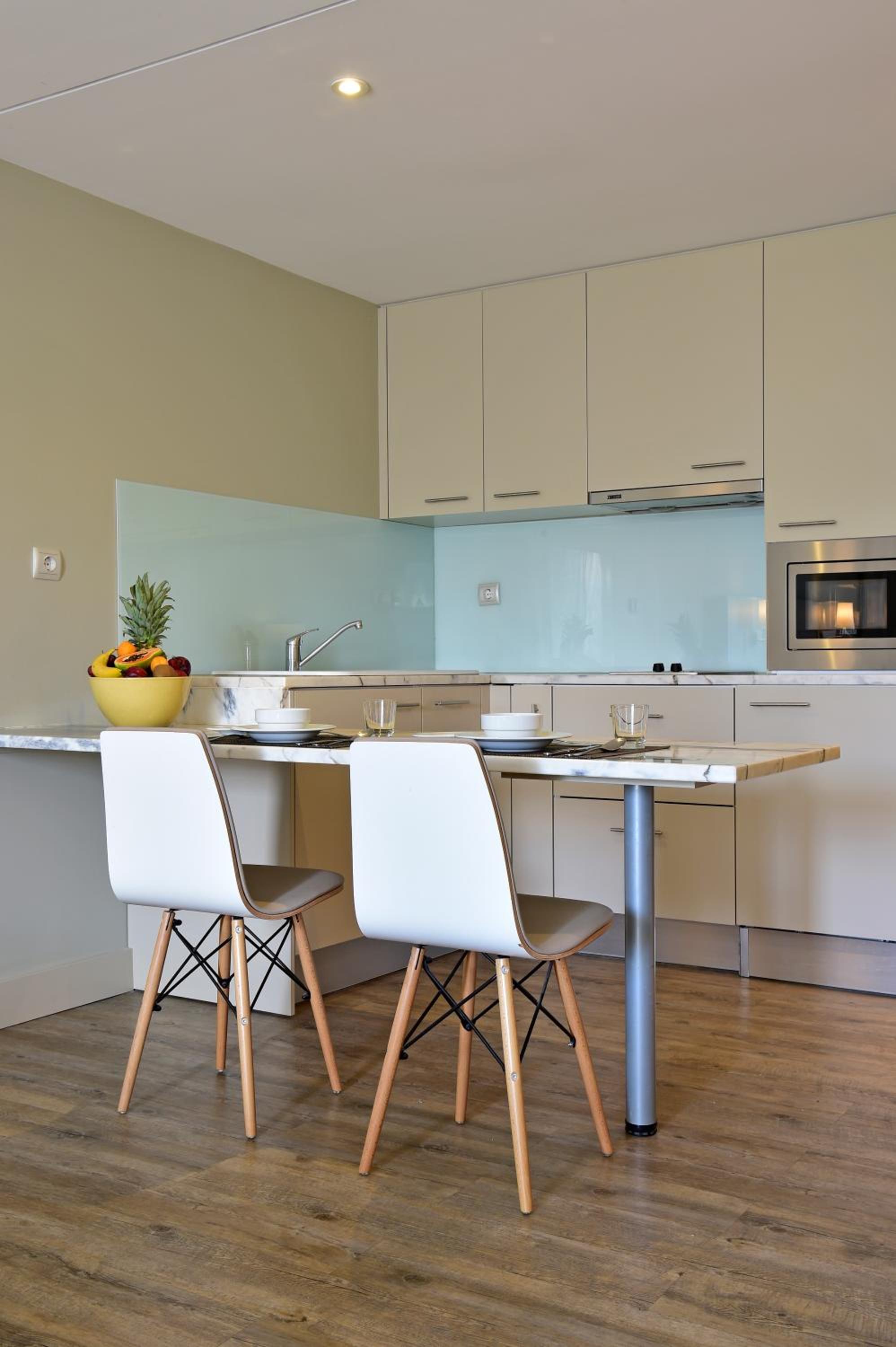 Premium Studio with Balcony and Pool View - Photo 5
