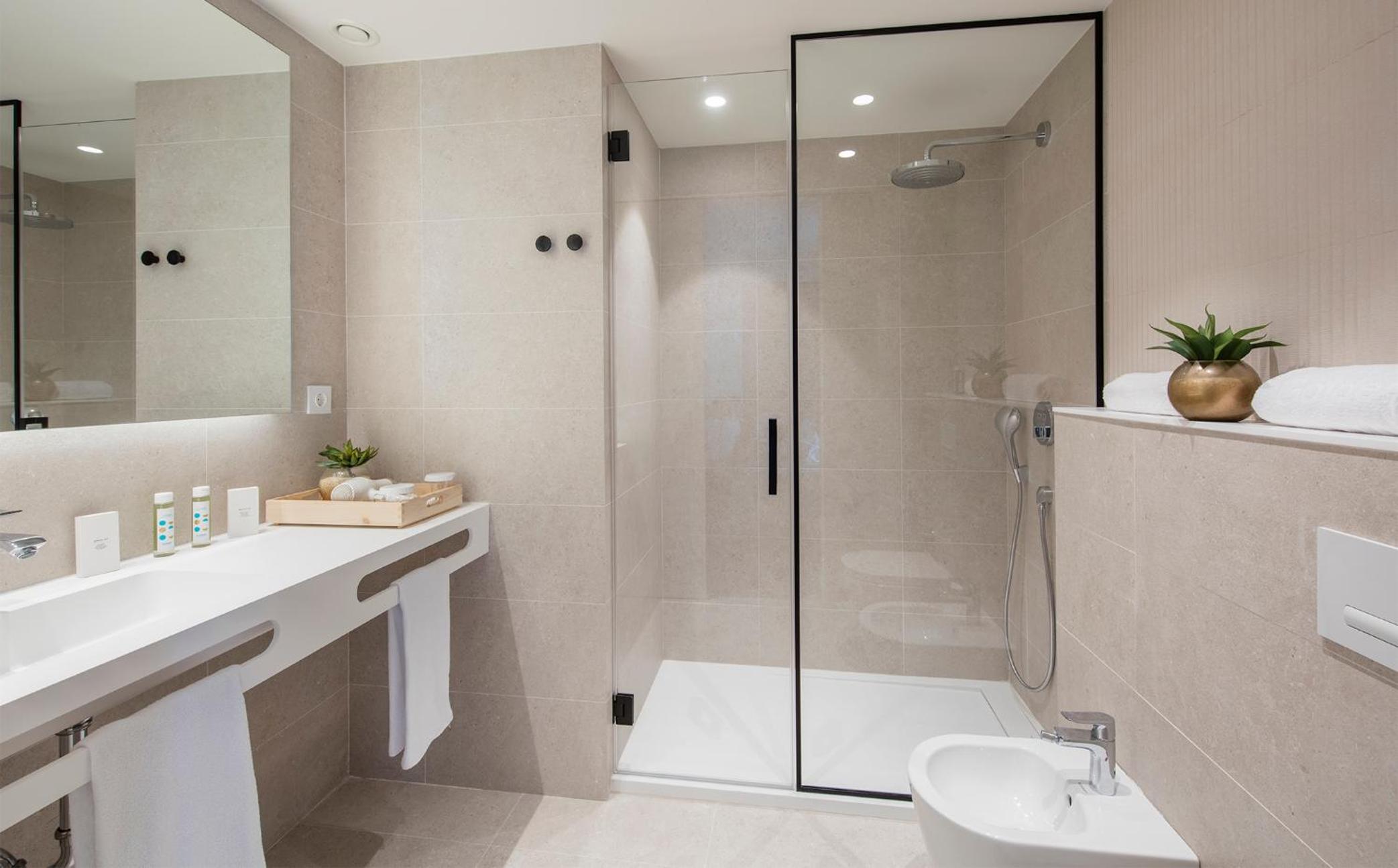 Habitación Doble con Vista a la Piscina