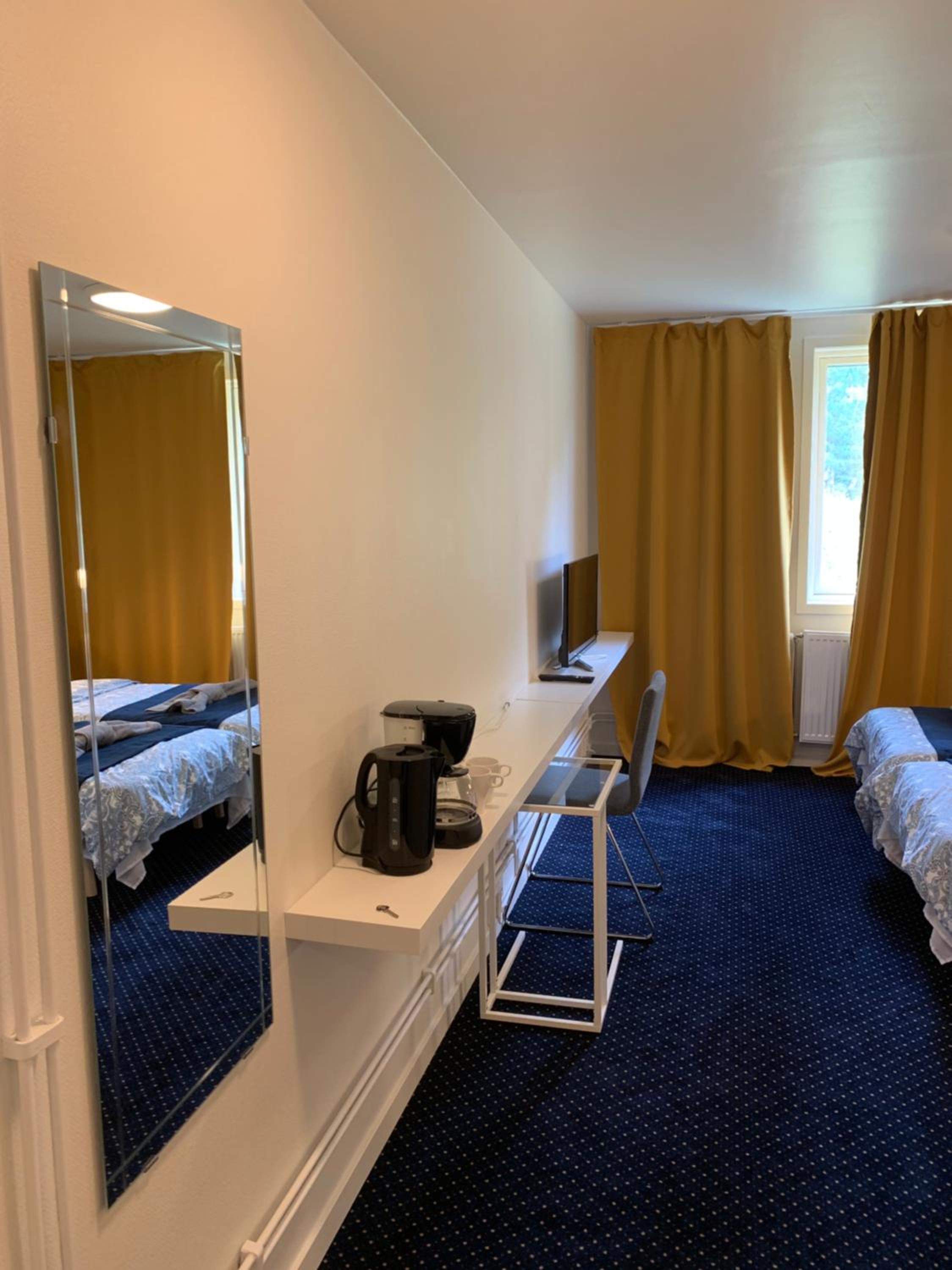 Double or Twin Room - Photo 25