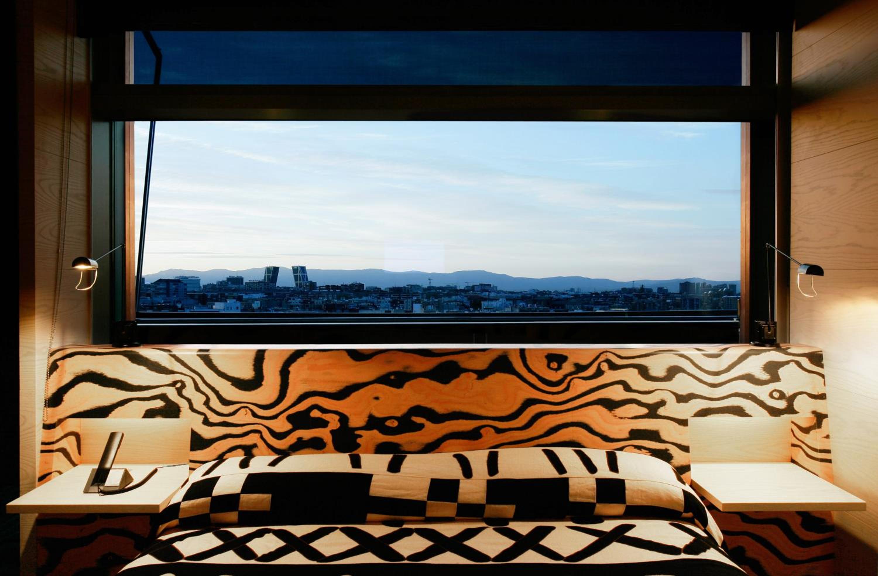 Deluxe Room - Photo 9