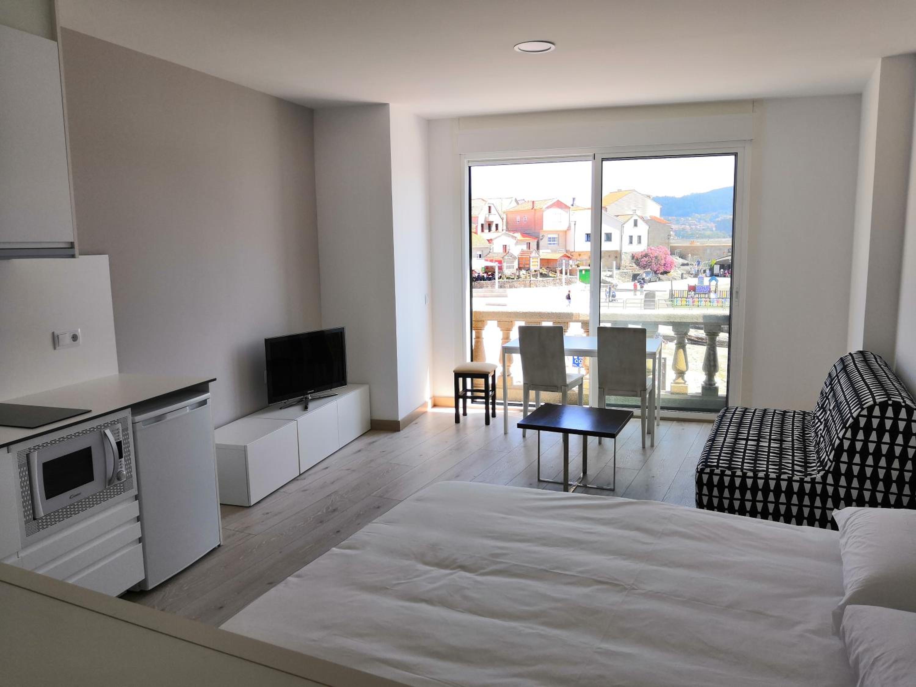Estudio con vista al mar