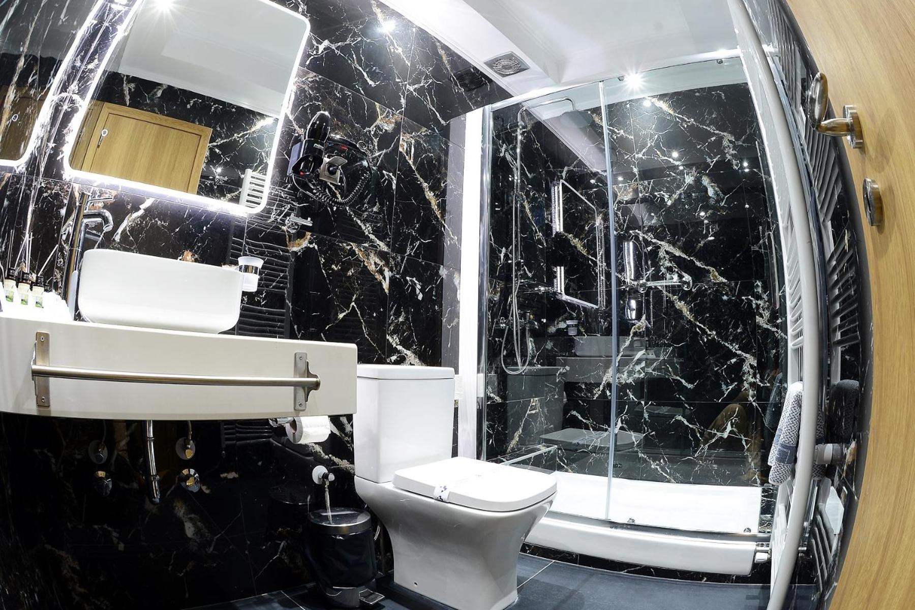 Standard Triple Room - Photo 2
