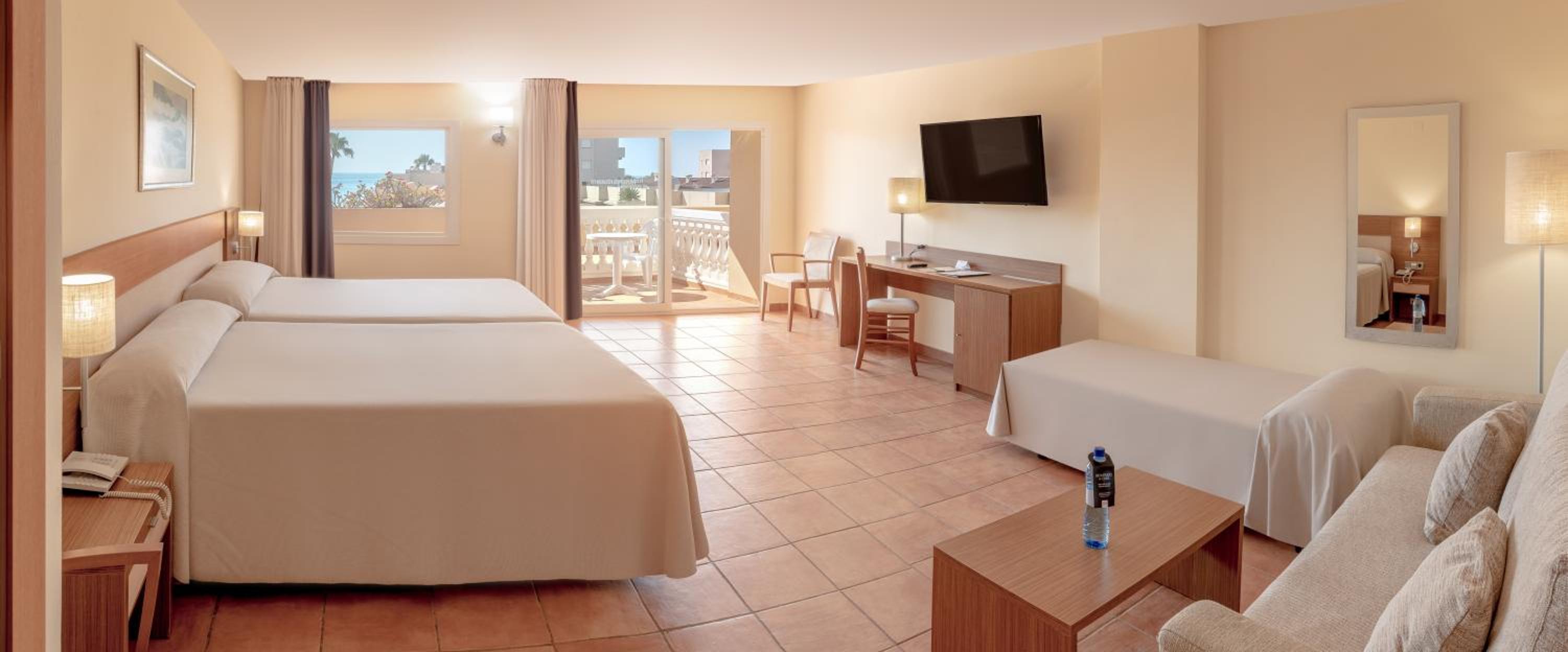 Loft with Sea View and Terrace (3 Adults) - Photo 3