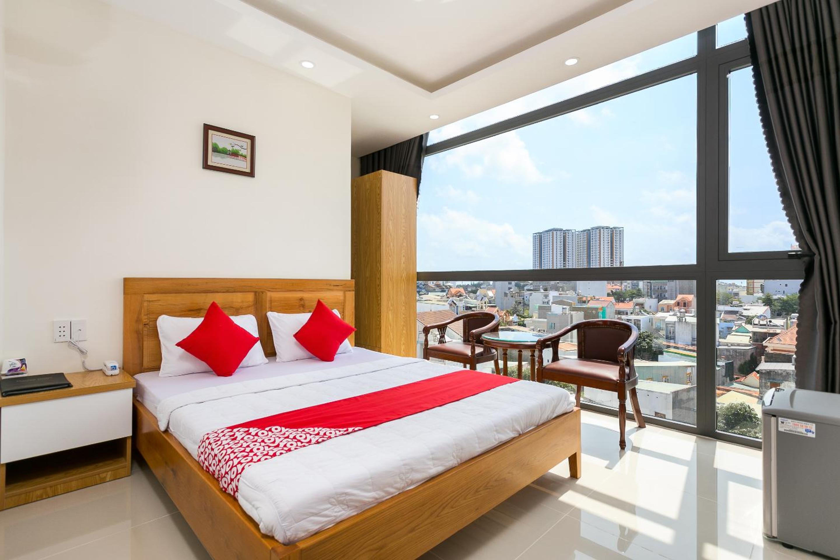Superior Double Room with City View - Photo 1