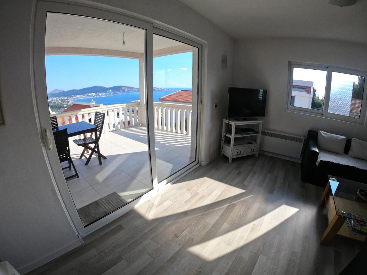 Villa with Sea View photo 3