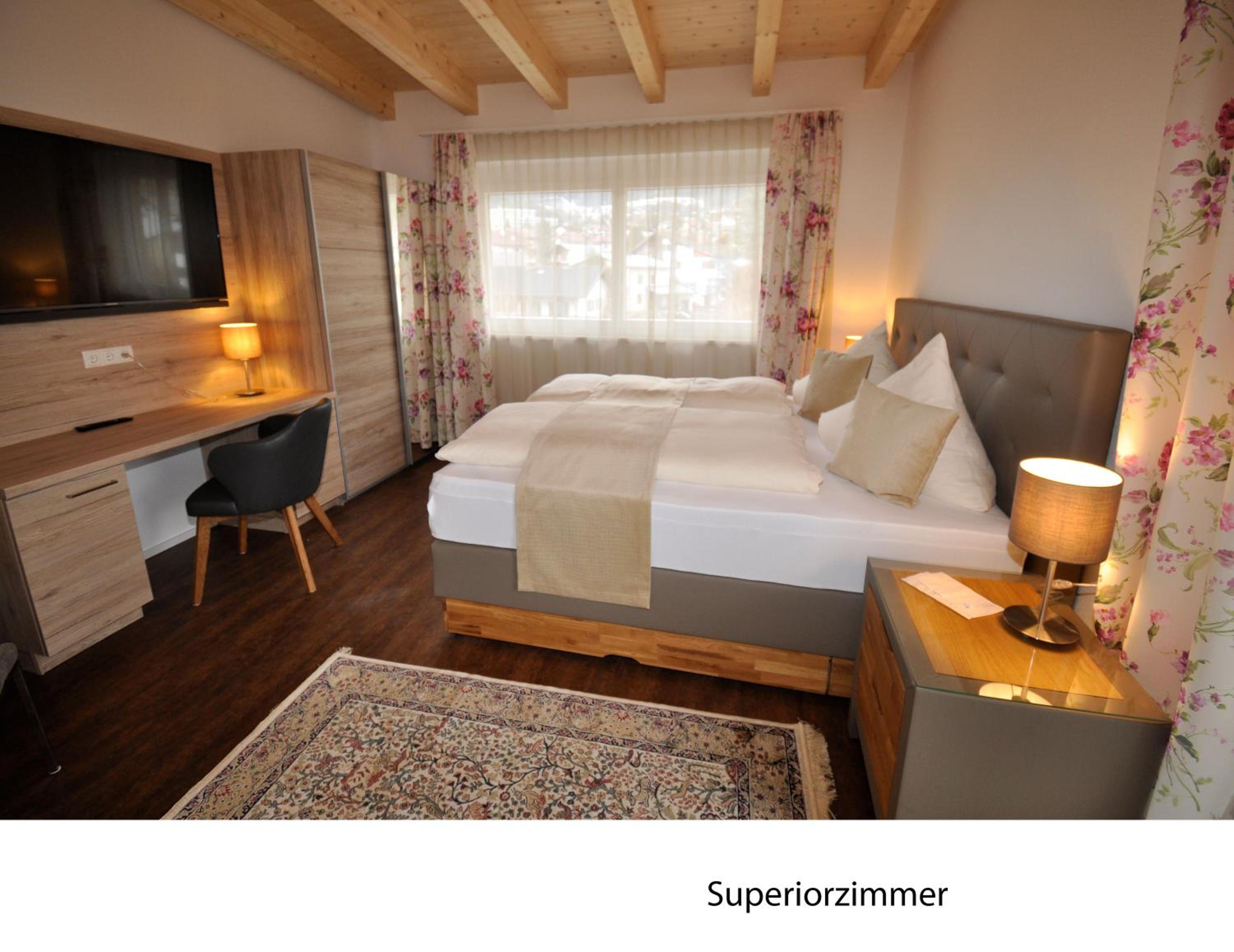 Superior Double Room - Photo 11