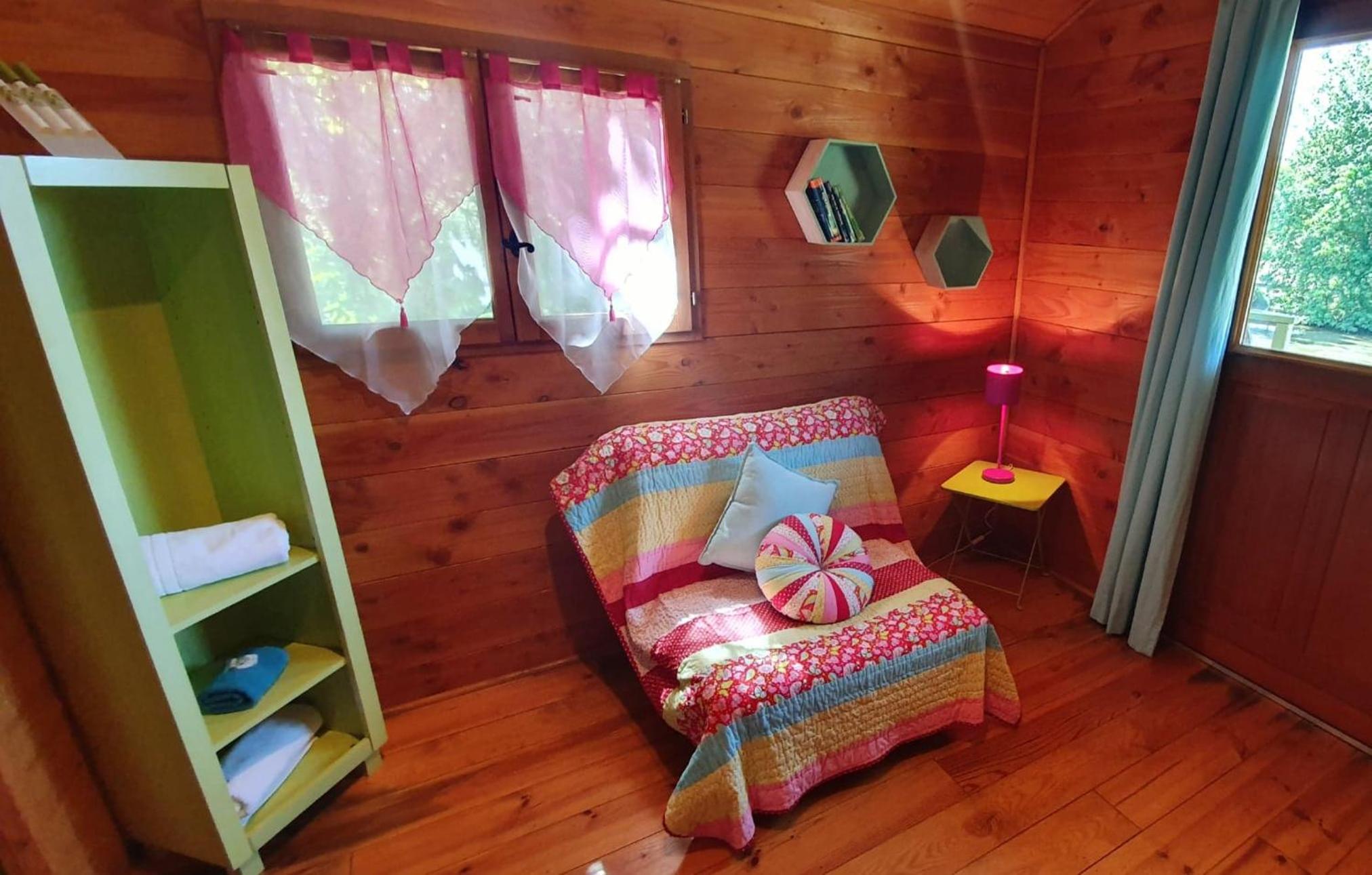 Wooden Caravan photo 2