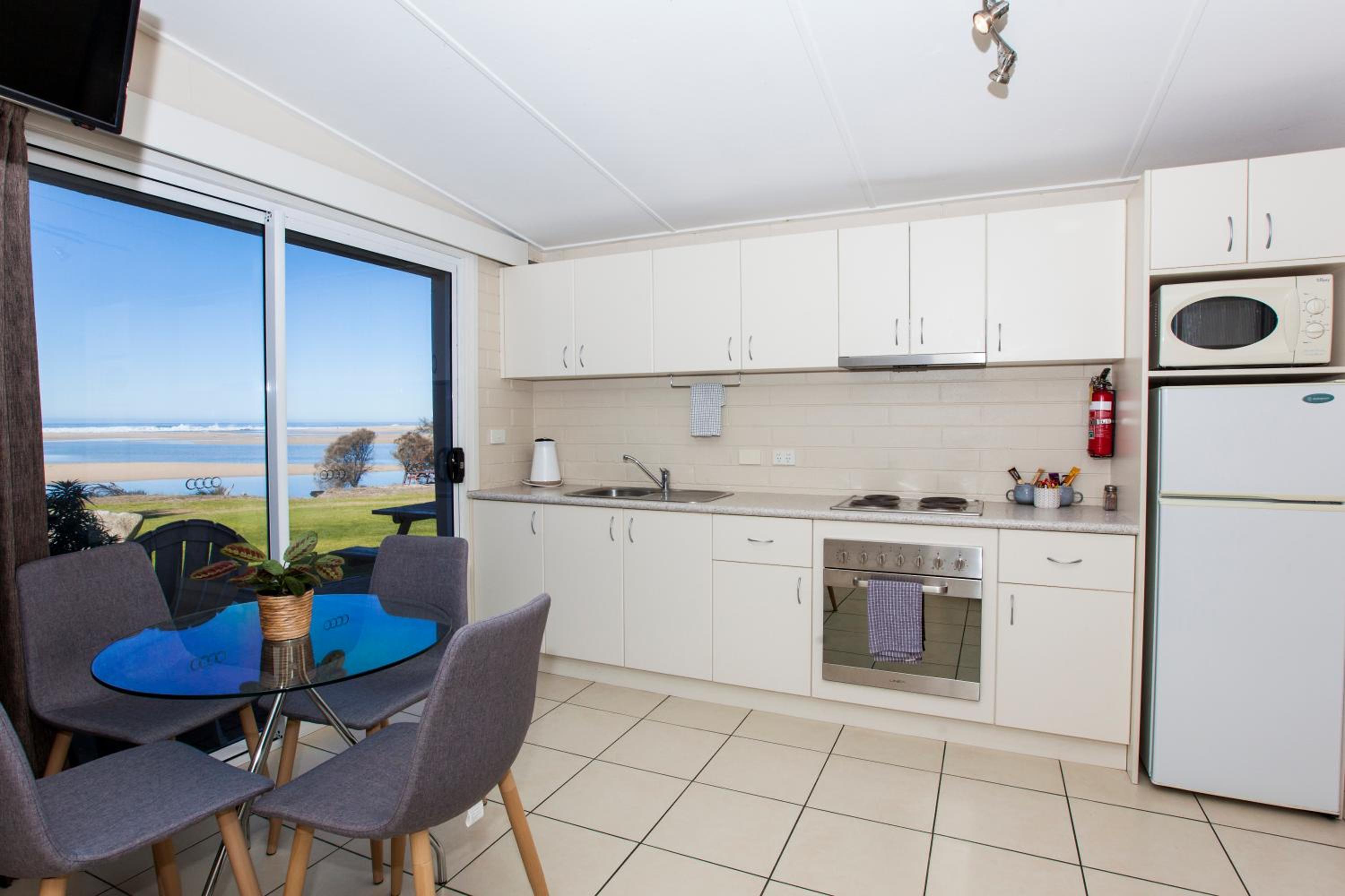 Two-Bedroom Apartment with Sea View photo 3