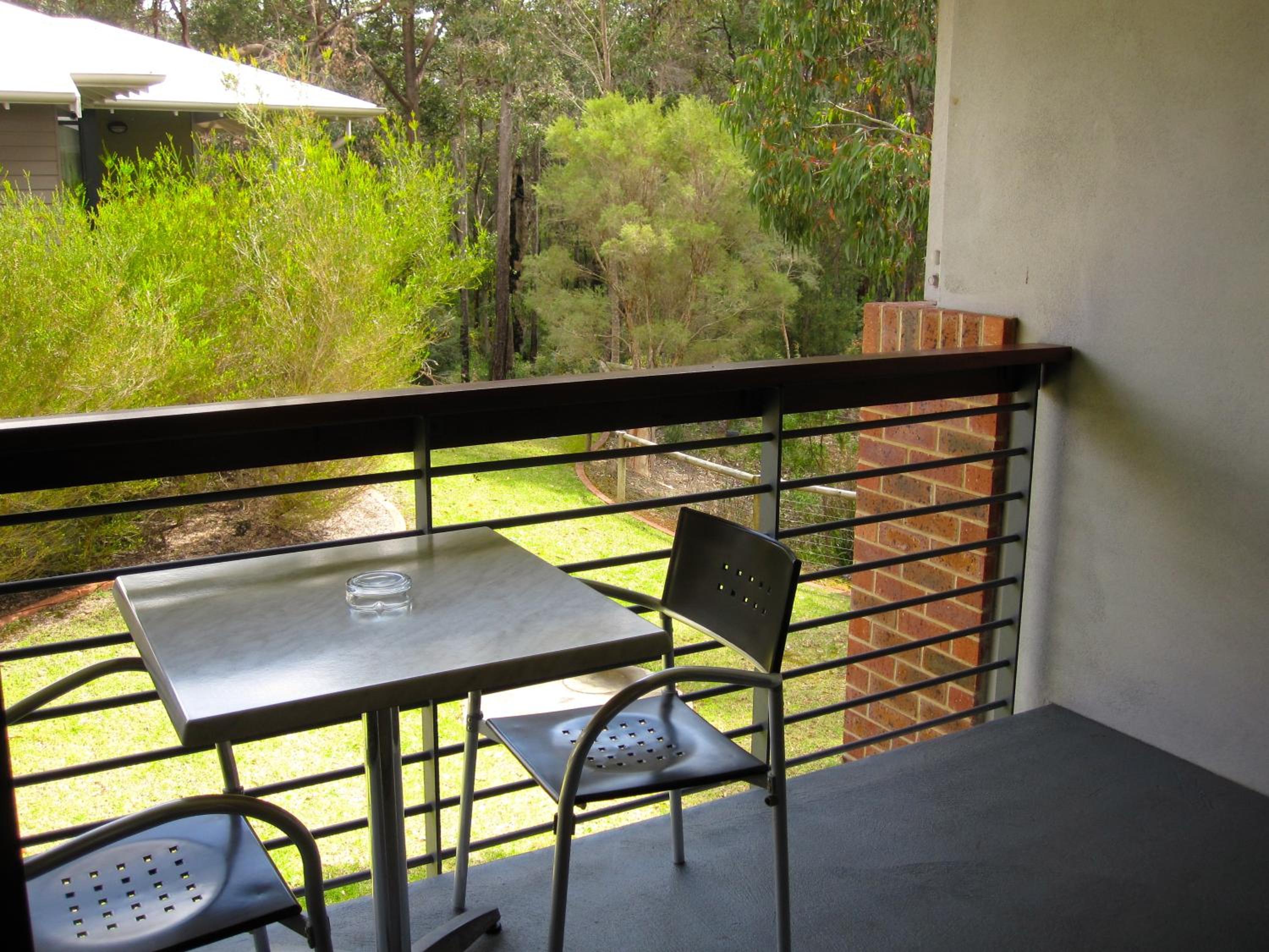 One-Bedroom Spa Apartment - Photo 7