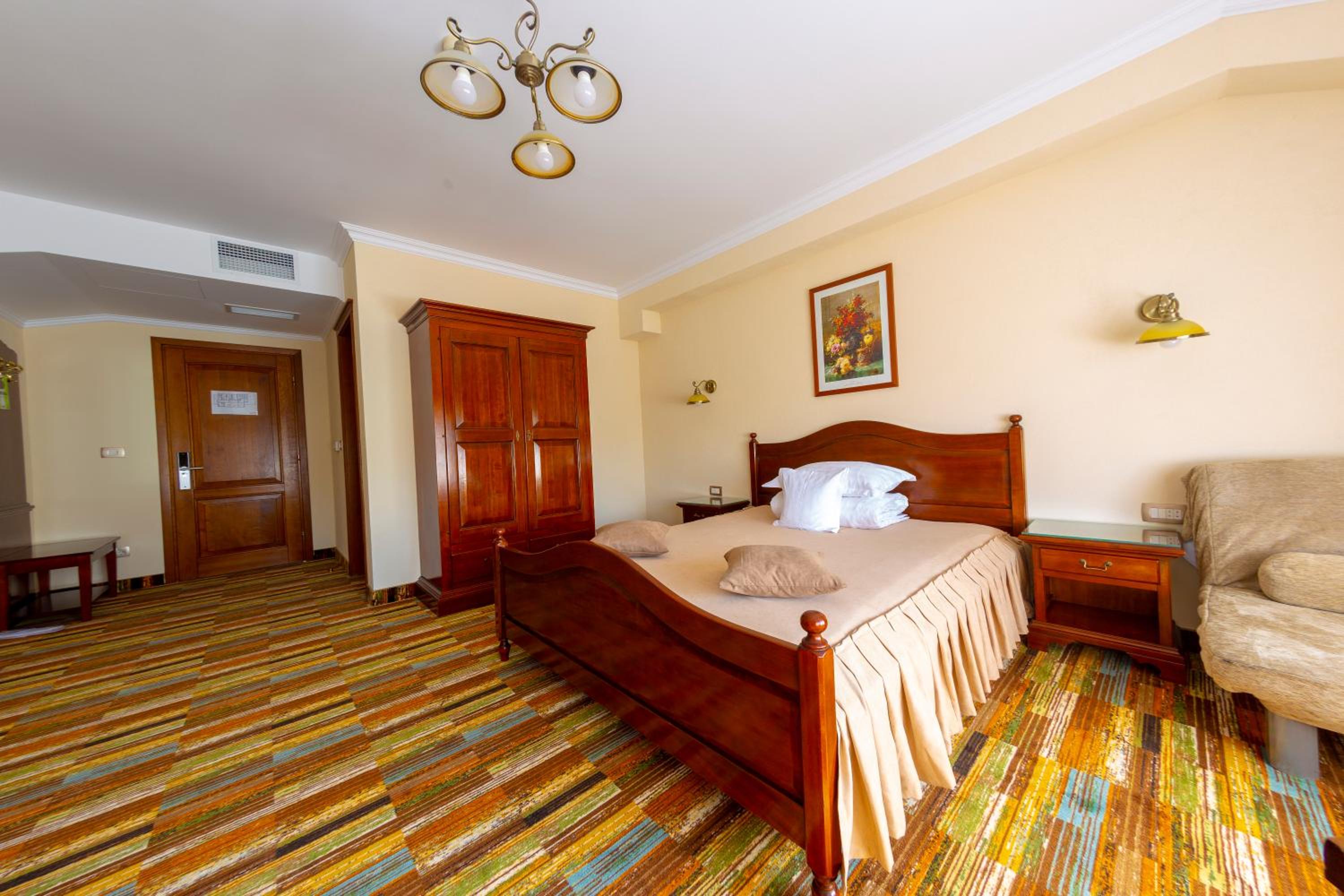 Deluxe Double Room - Photo 6