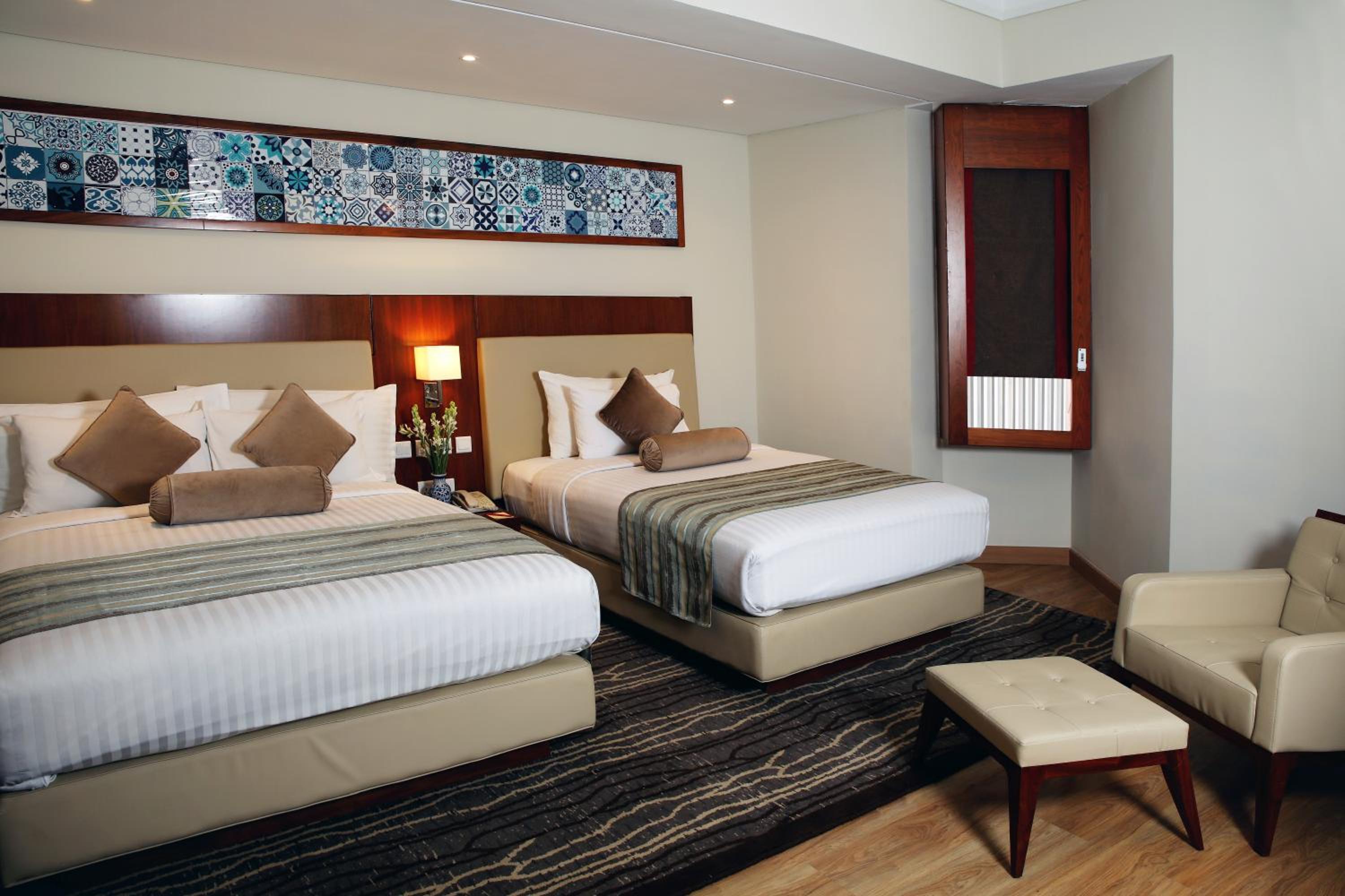 Deluxe Queen Room with Two Queen Beds photo 1