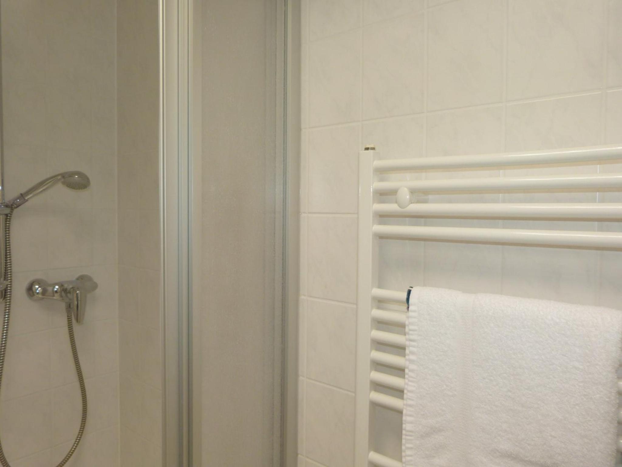 Double Room - Photo 7