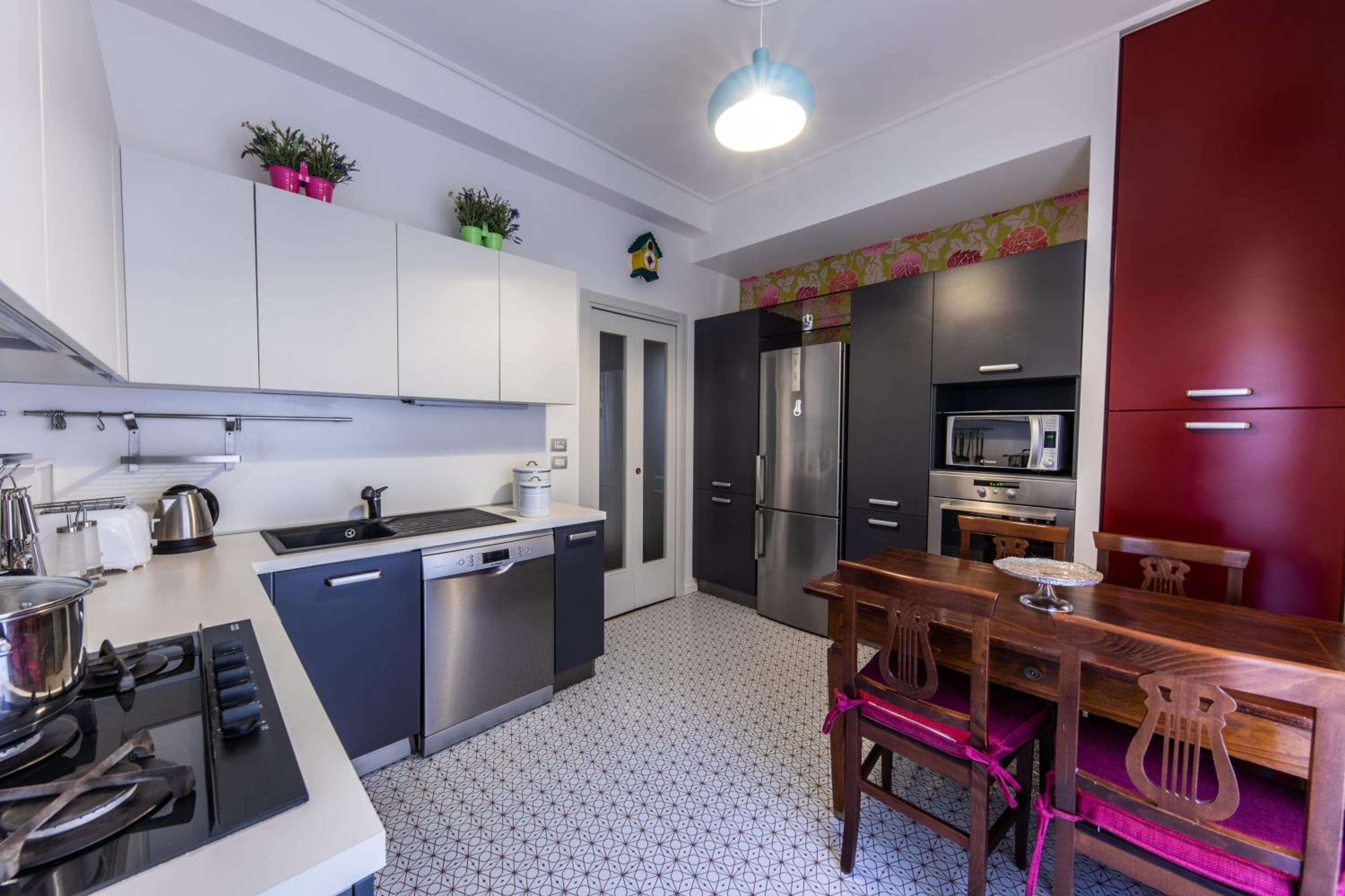 Three-Bedroom Apartment - Photo 19