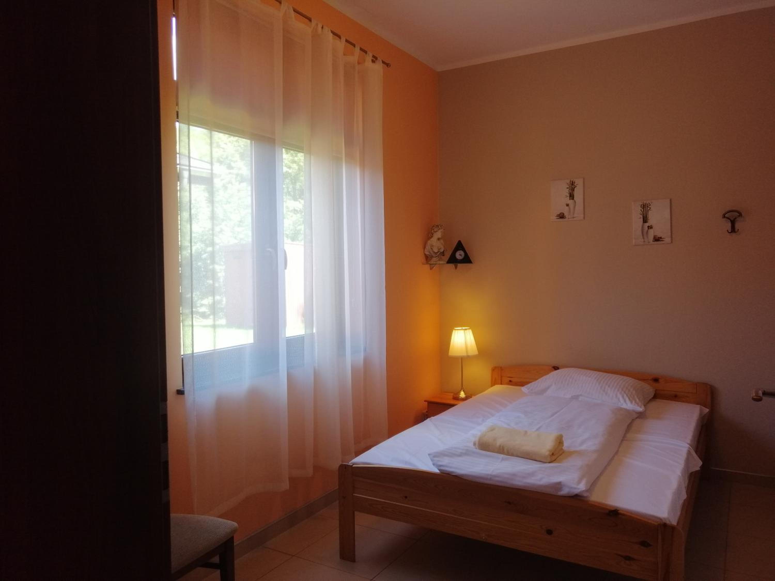 Economy Double Room photo 3