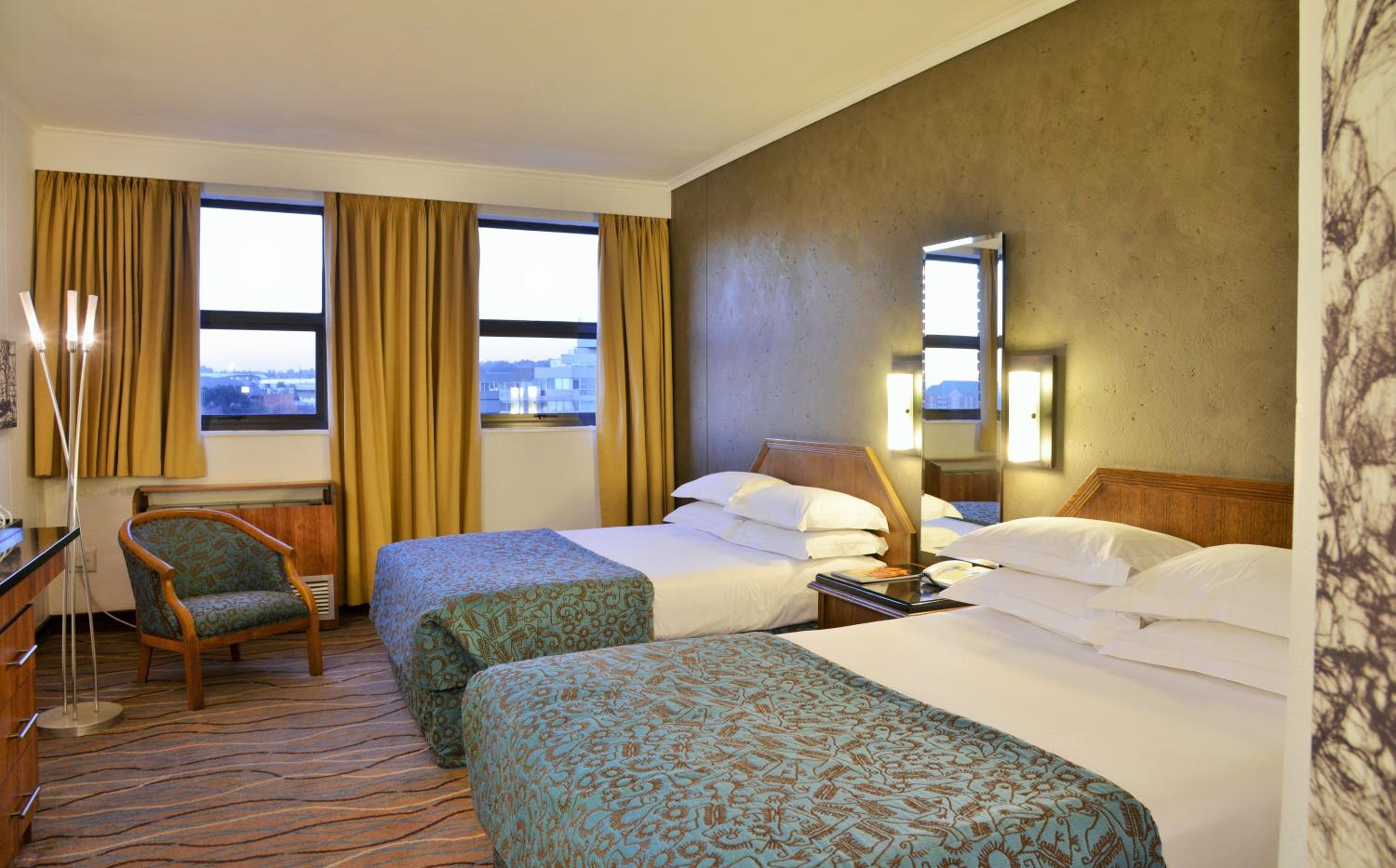 Standard Twin Room - Photo 4