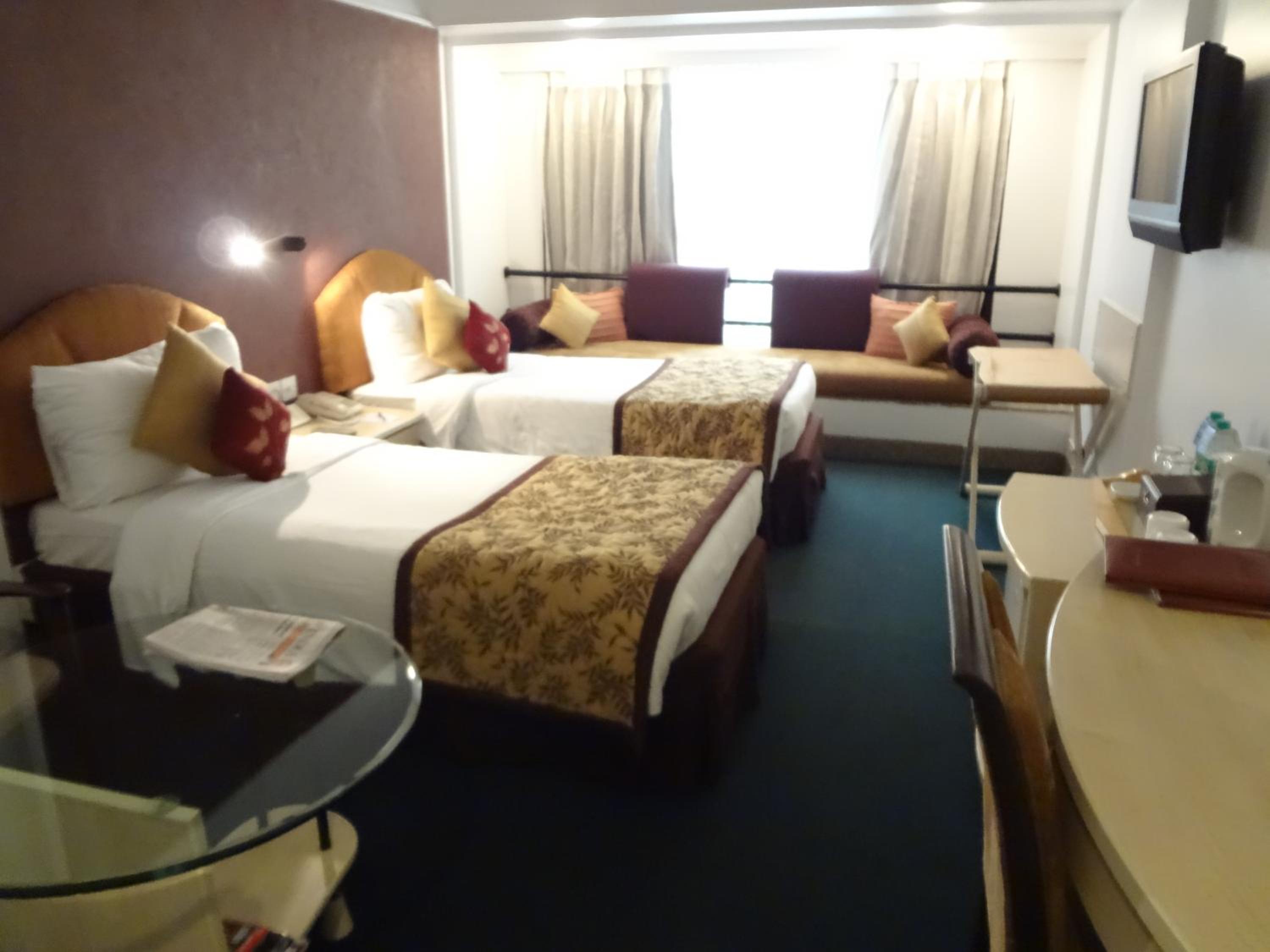 Superior Room King Bed - Photo 3