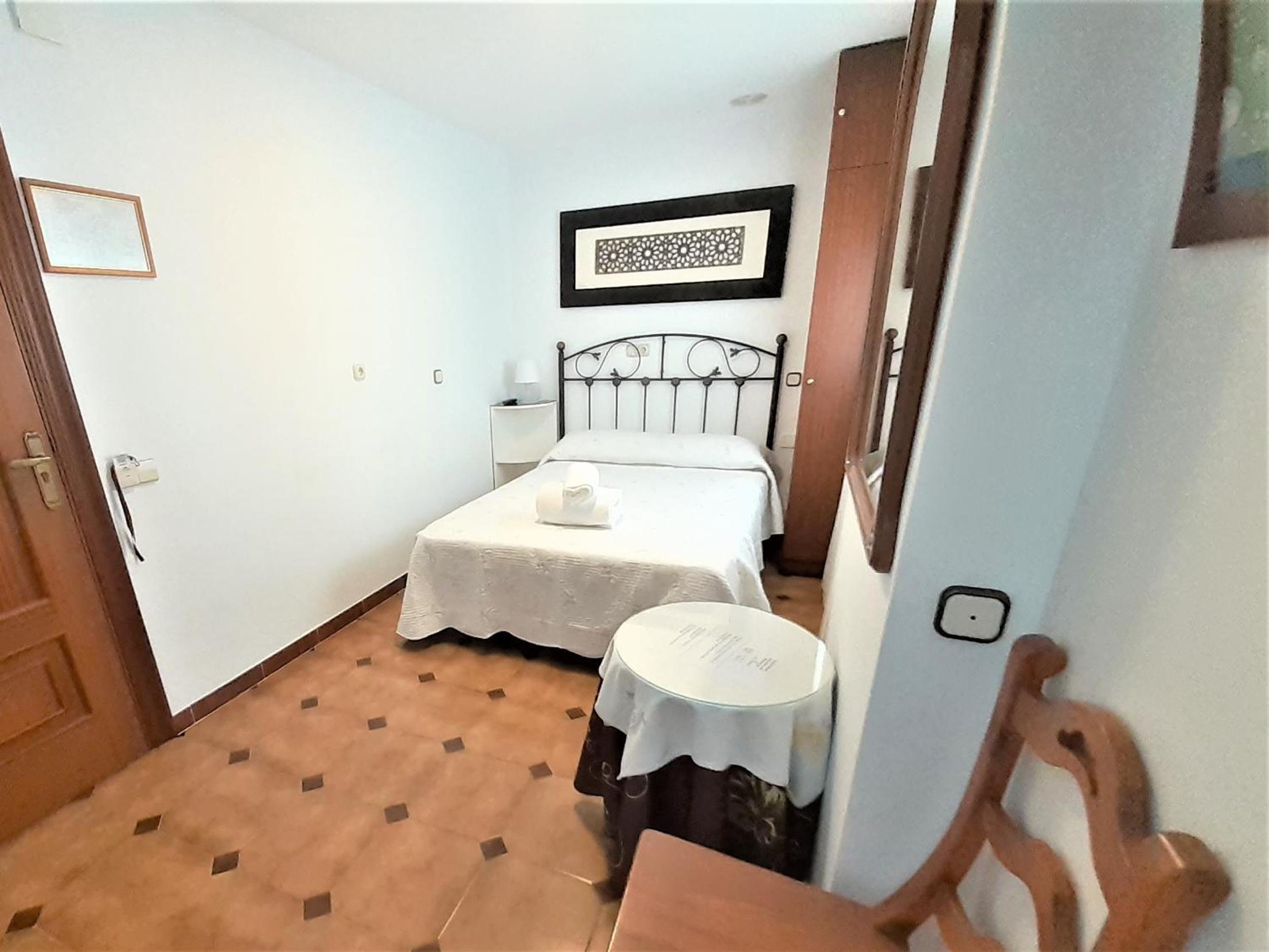 Double Room - Disability Access photo 3