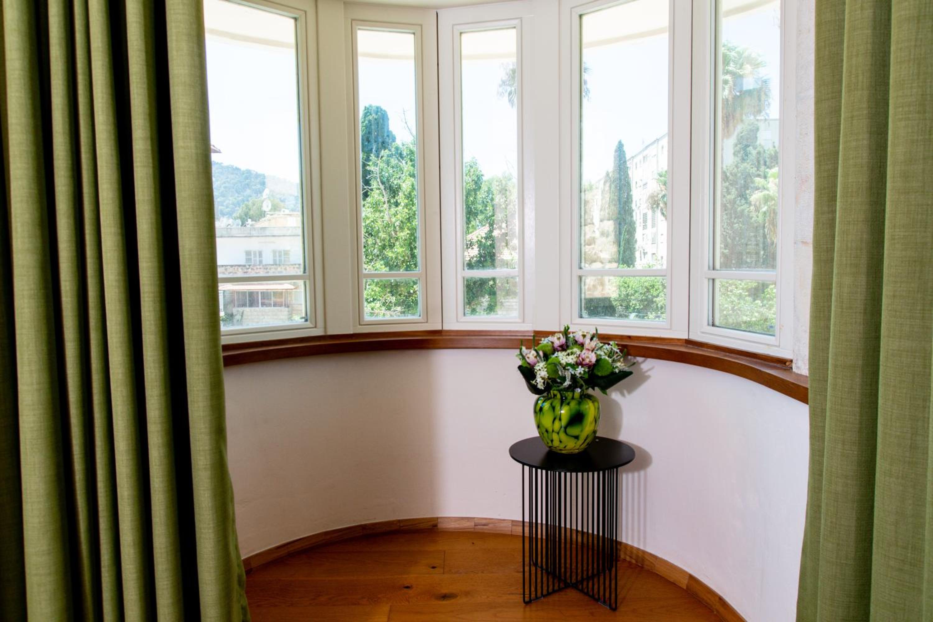 Suite - Photo 10