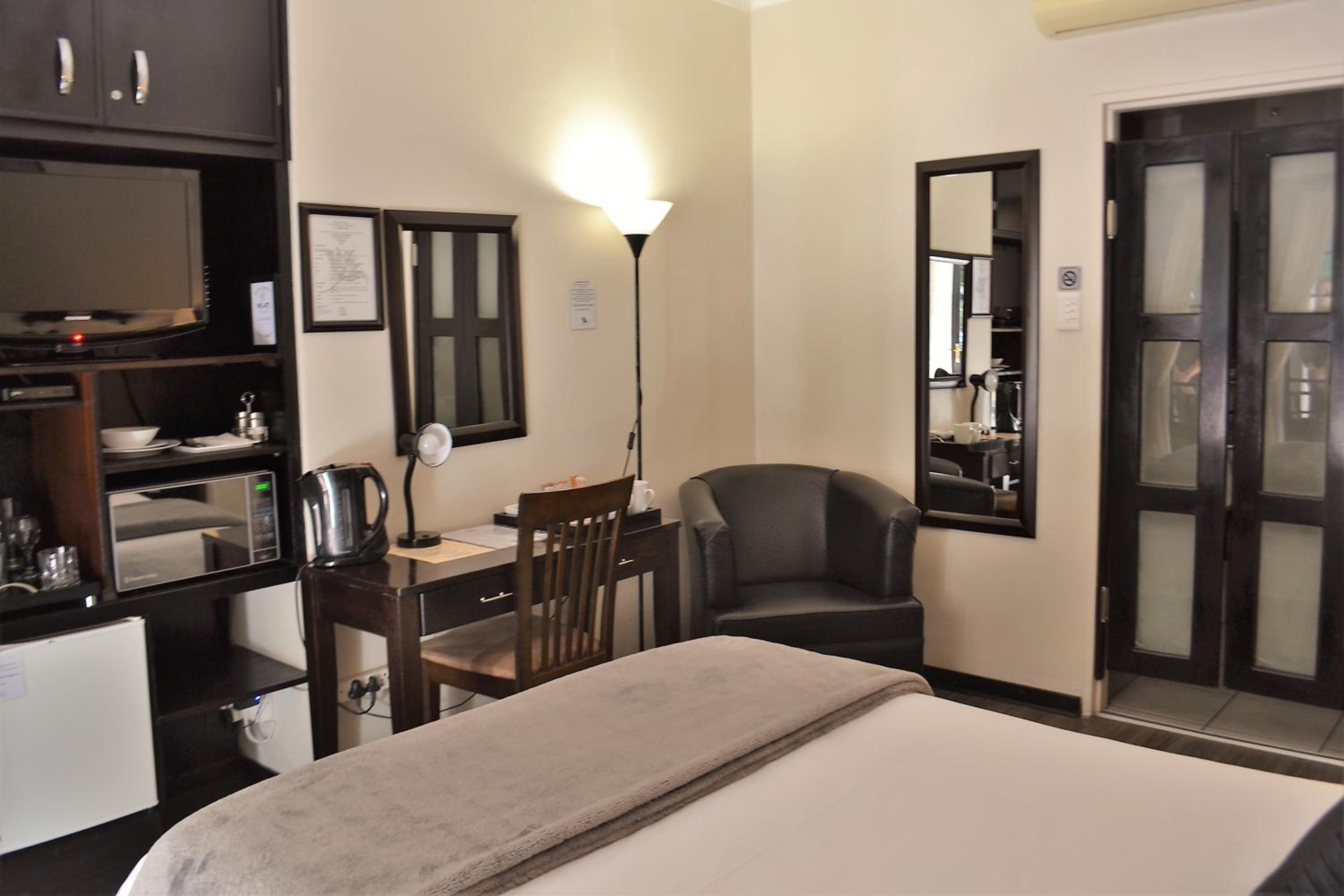  Double Room - Photo 3