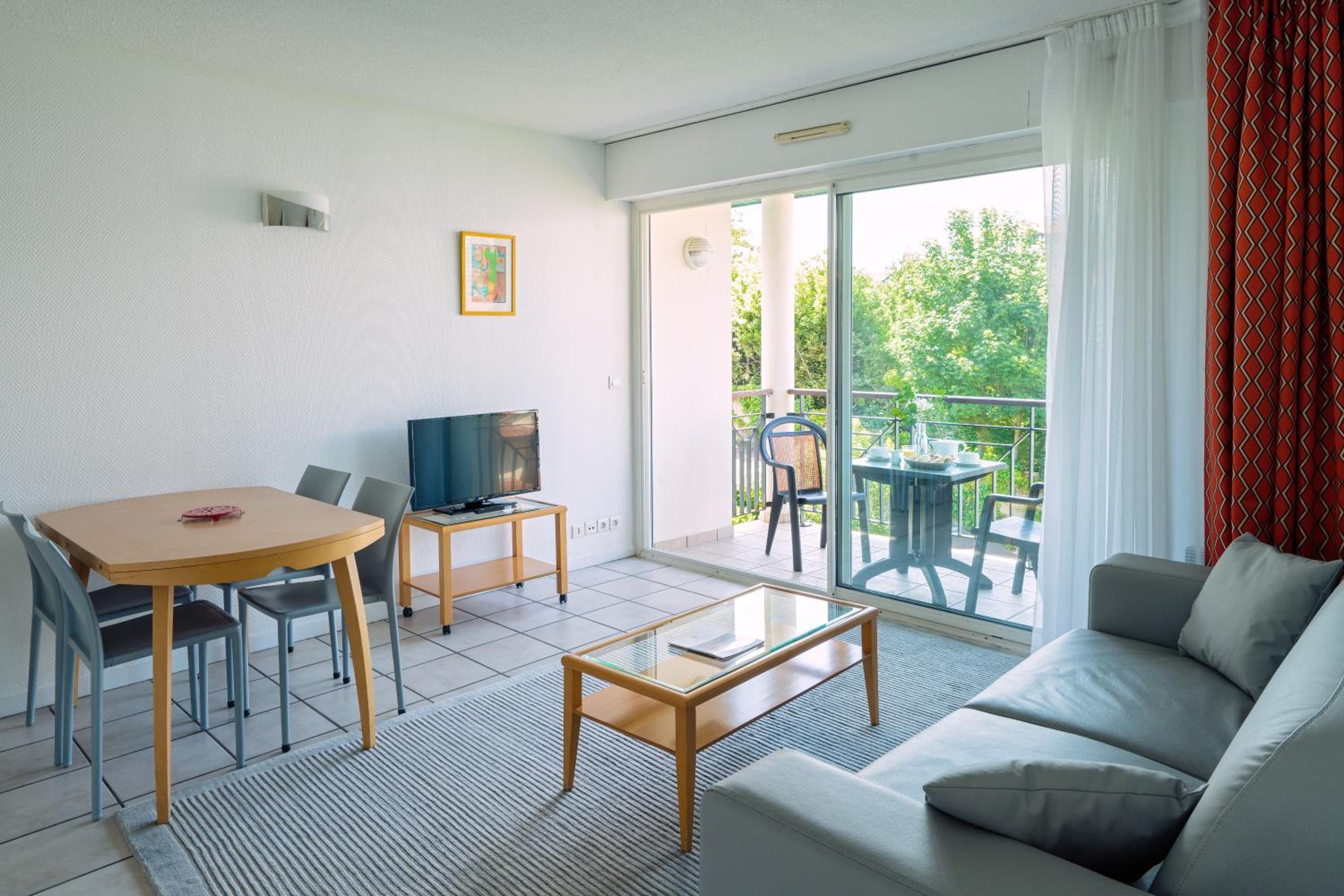 Garden Side Apartment photo 3