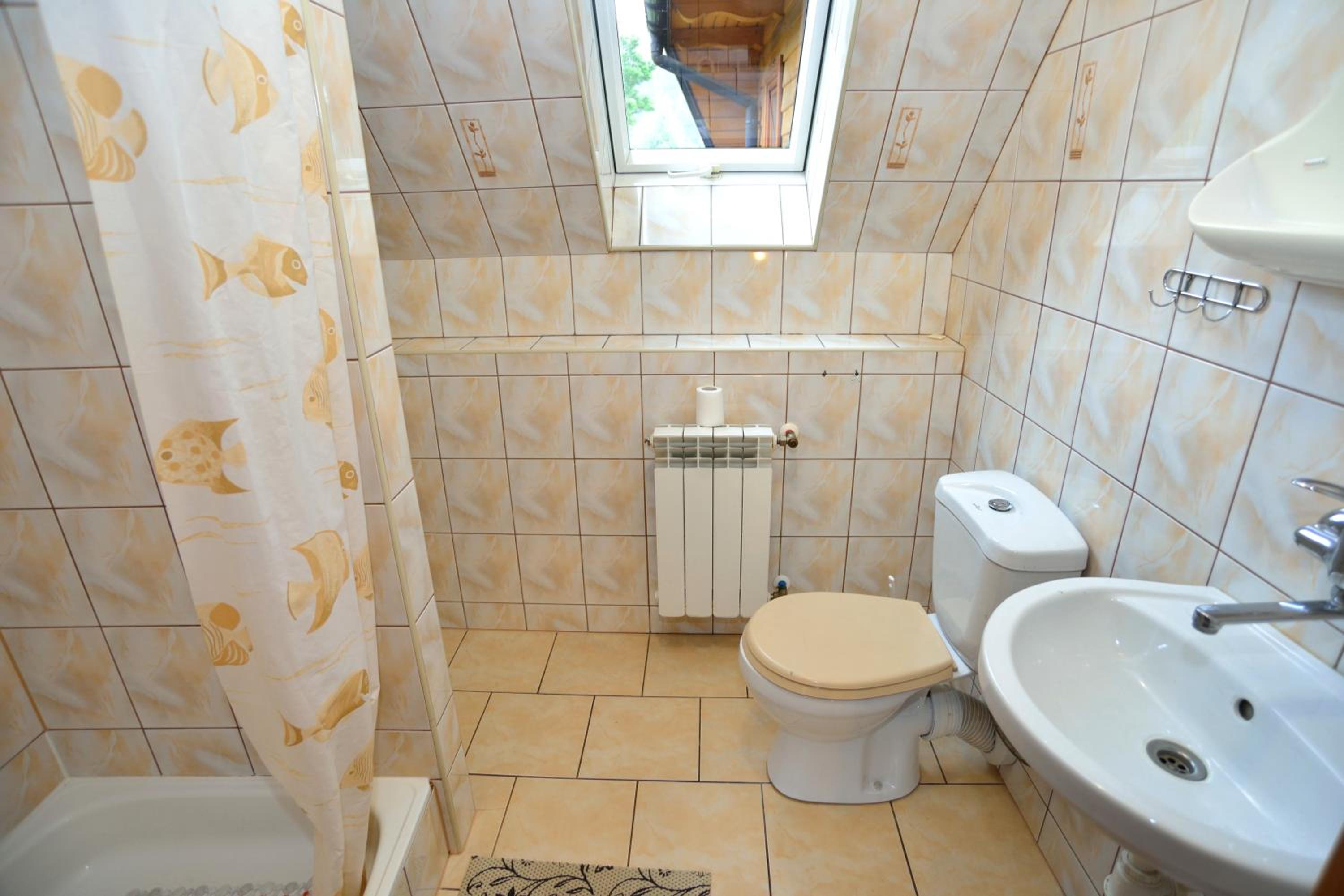 Standard Family Room - Photo 3