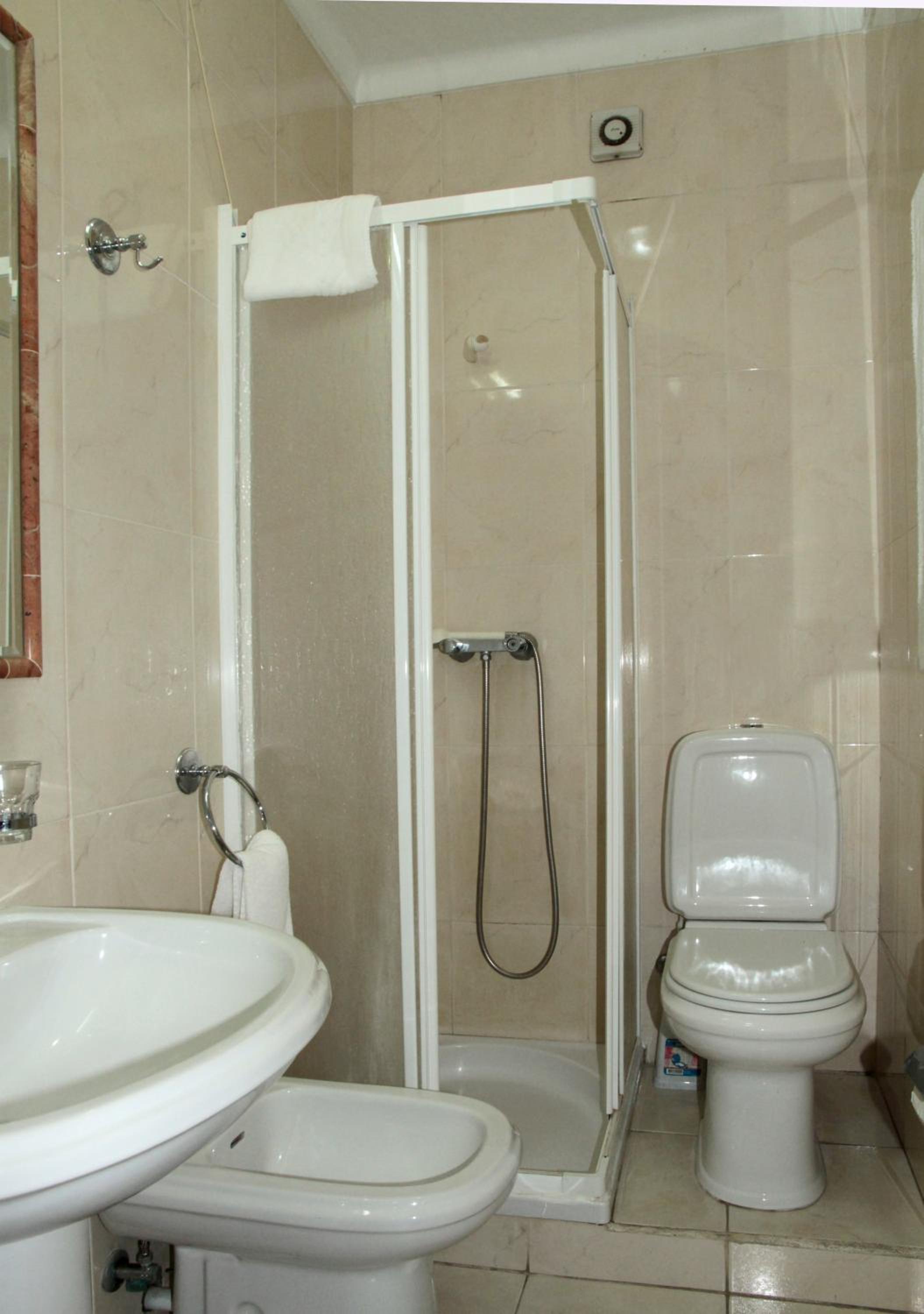 Double Room - Photo 2
