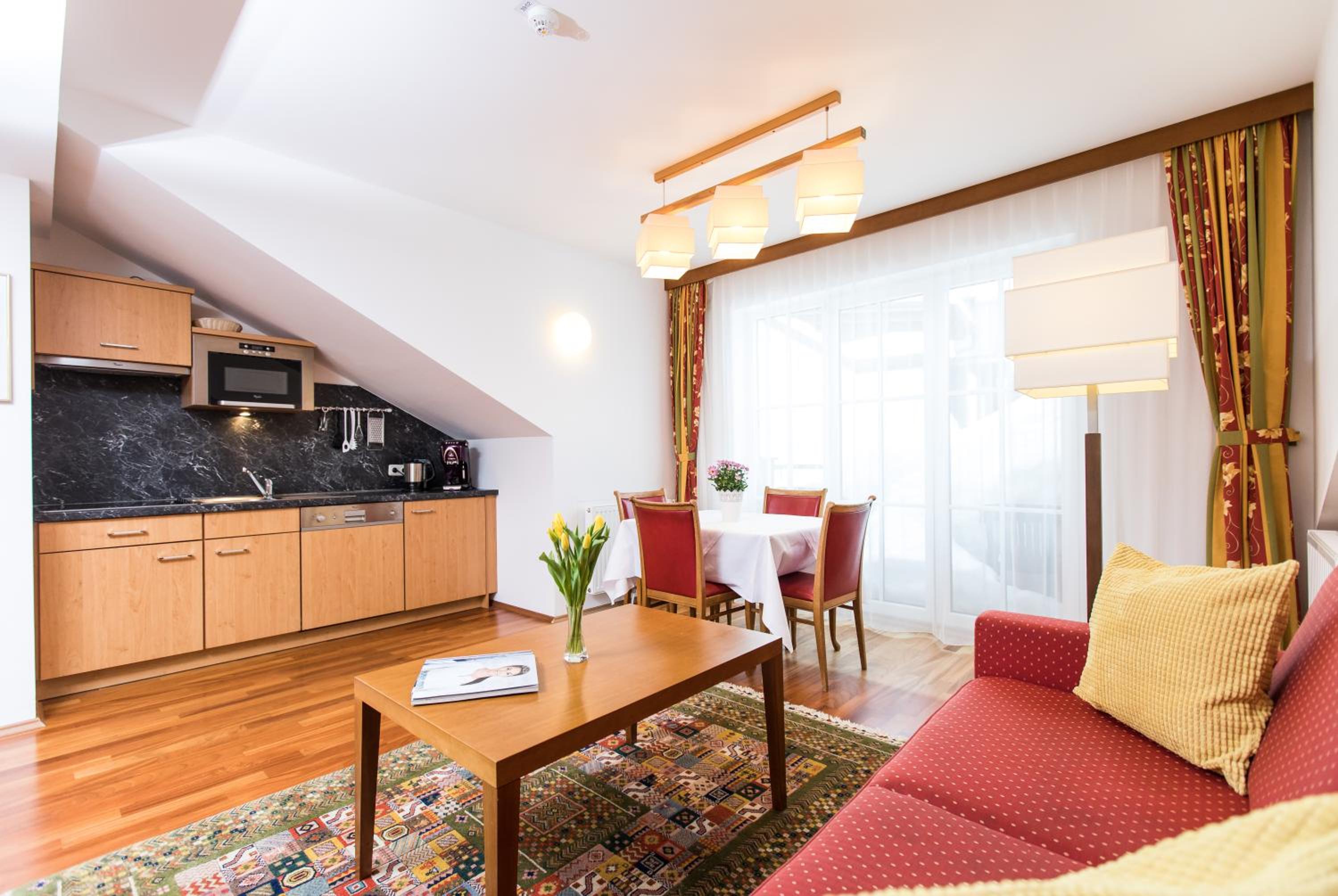 Apartment with Lake View