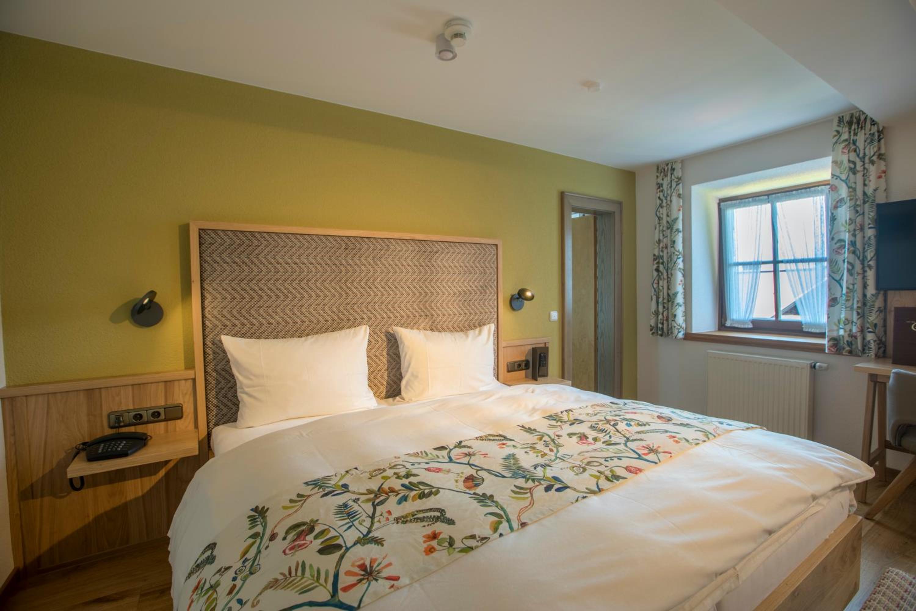 Deluxe Double Room photo 3