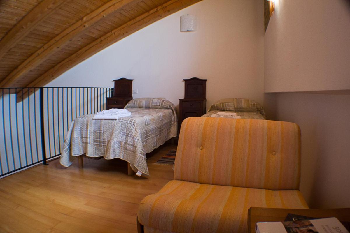 Duplex Quadruple Room - Photo 4