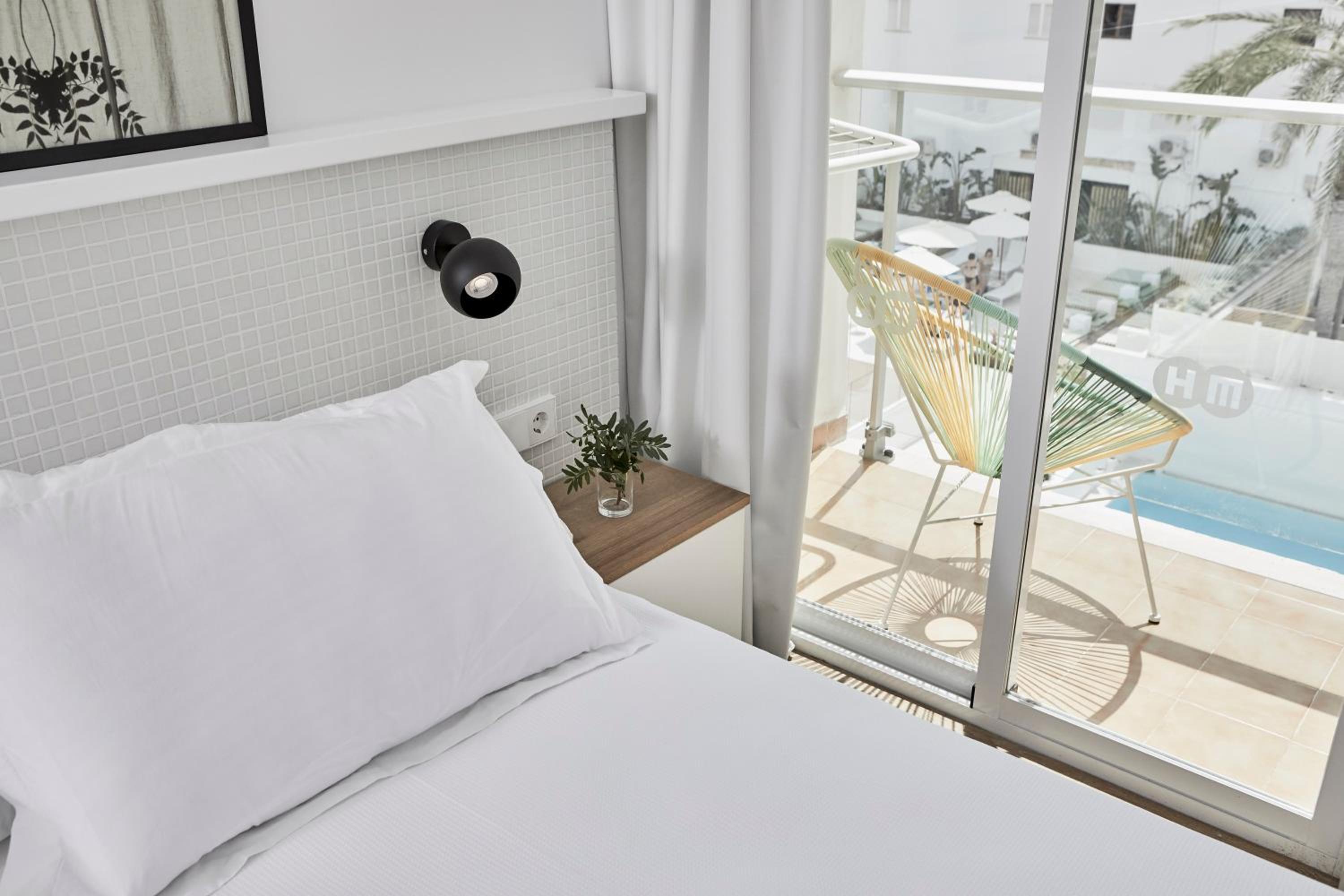 Single Room with Balcony