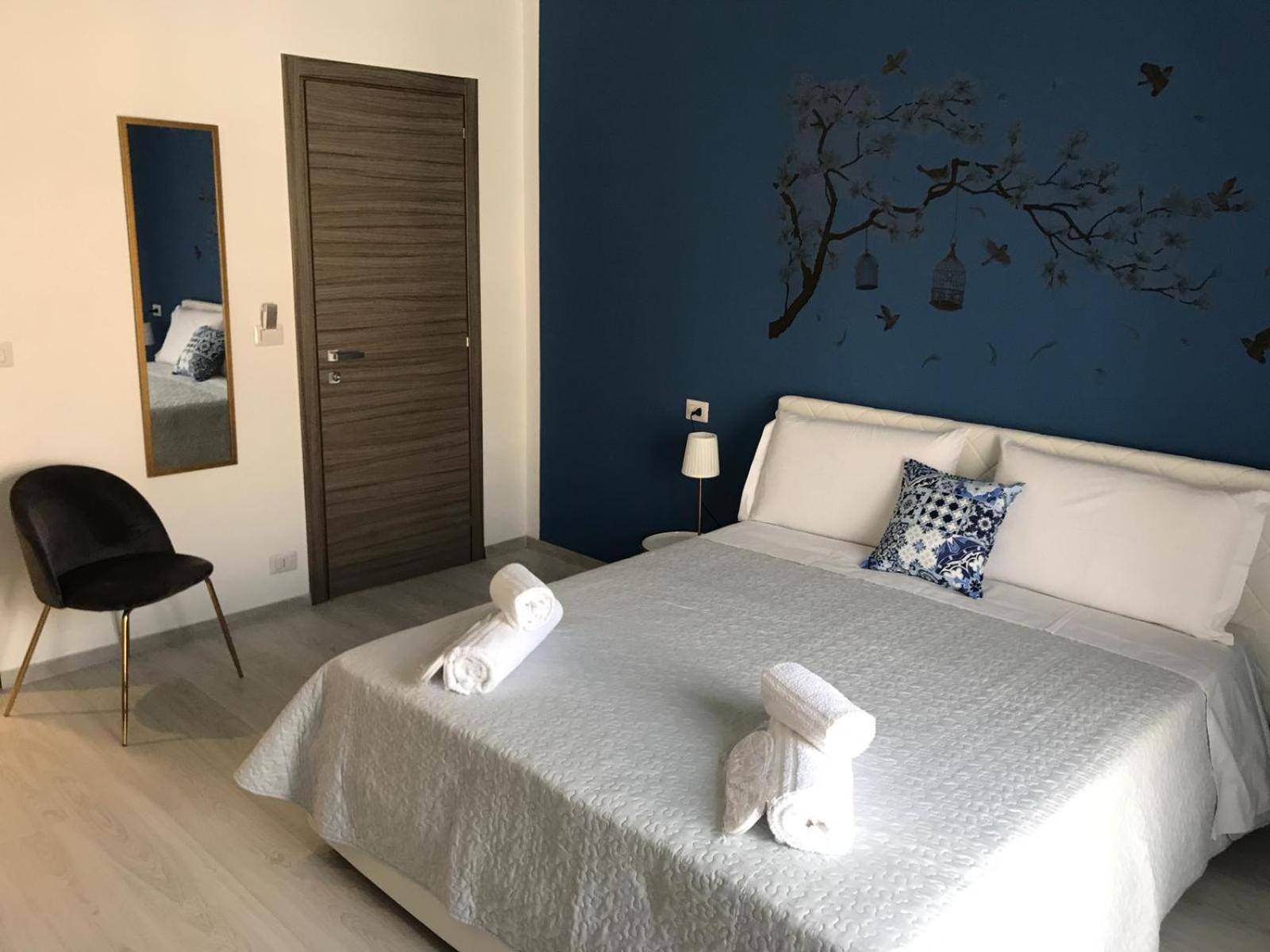 Double Room with Private Bathroom - Photo 8
