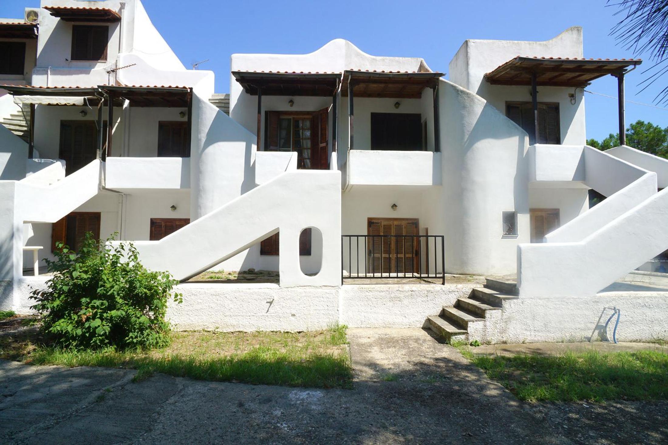 Two-Bedroom House photo 3