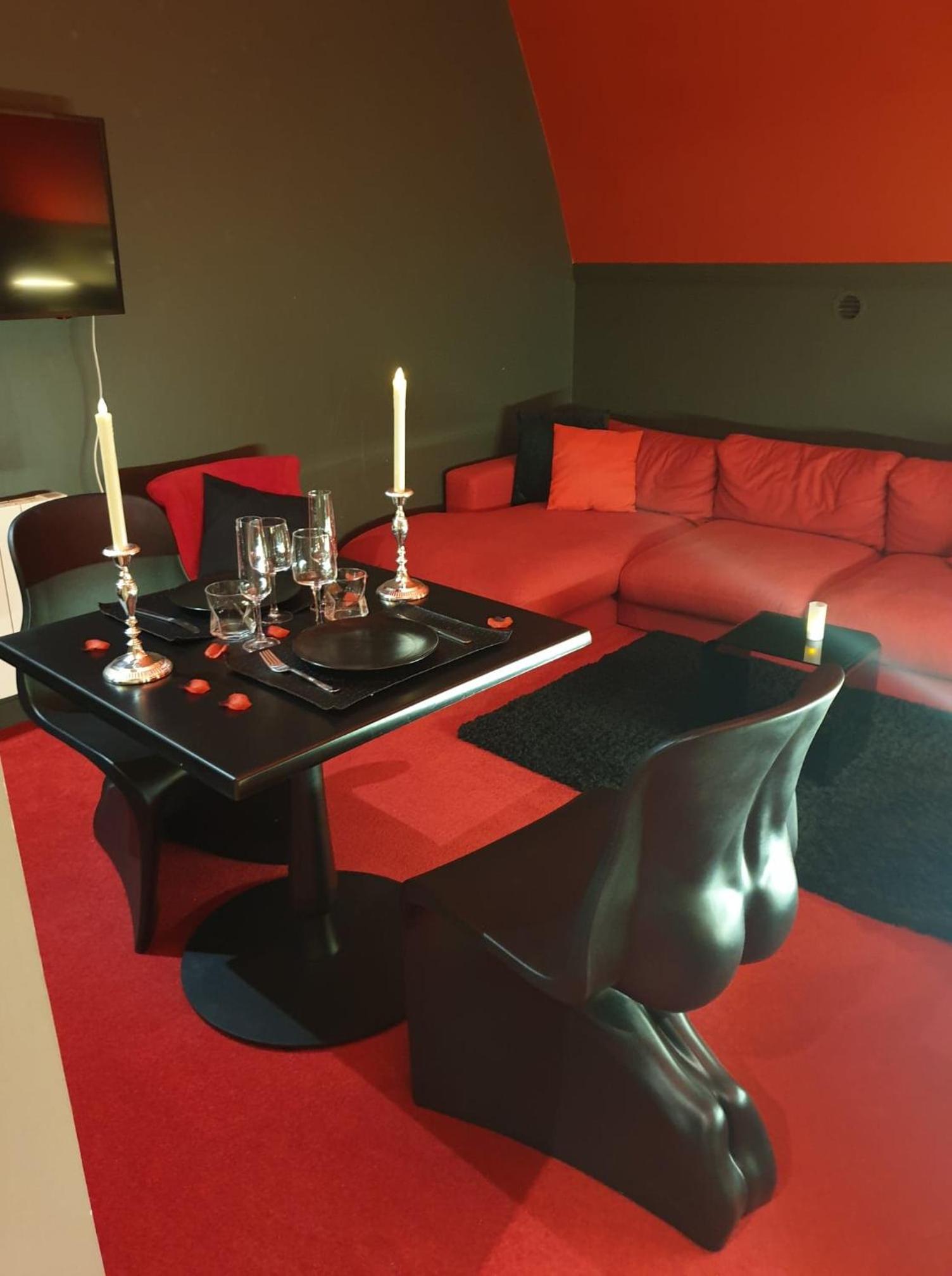 Suite - Photo 2