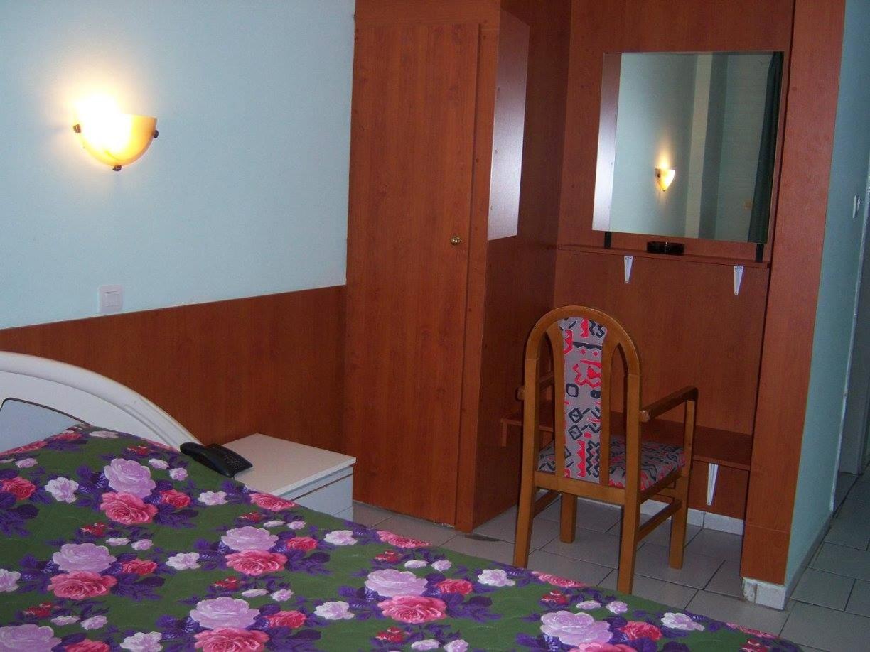 Double or Twin Room - Photo 18