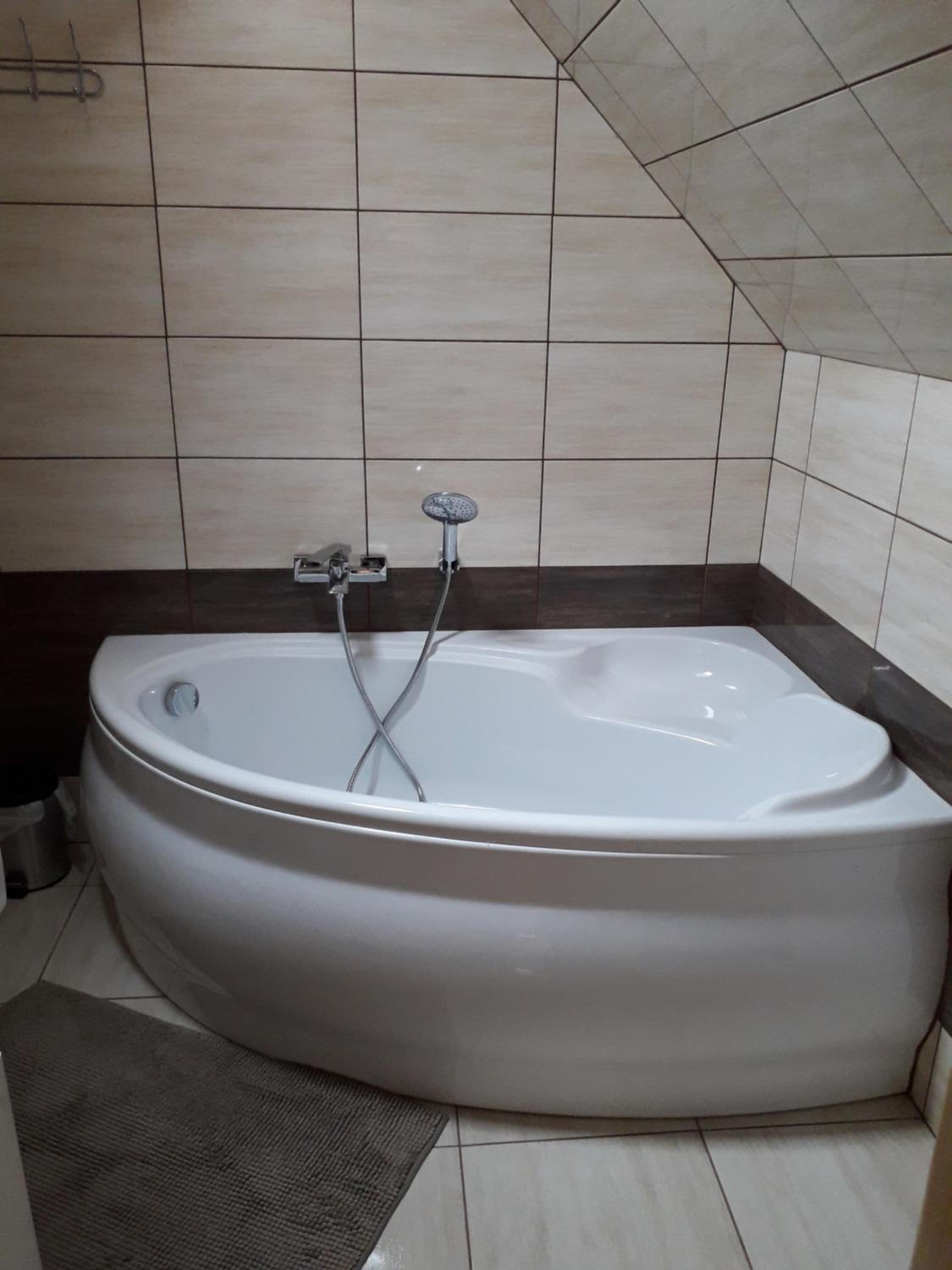 Family Room with Bath - Photo 4