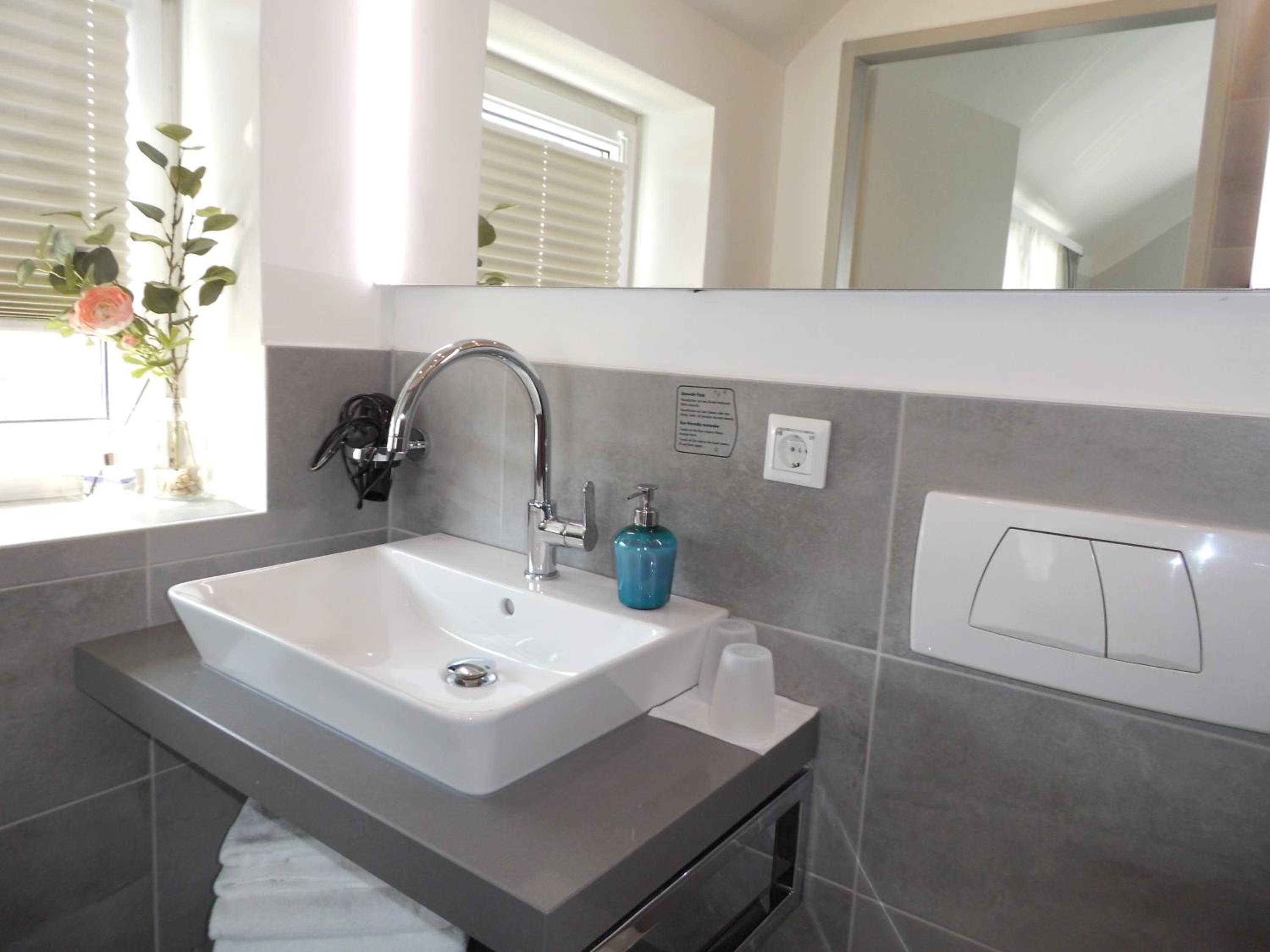 Superior Room with Garden View - Photo 16