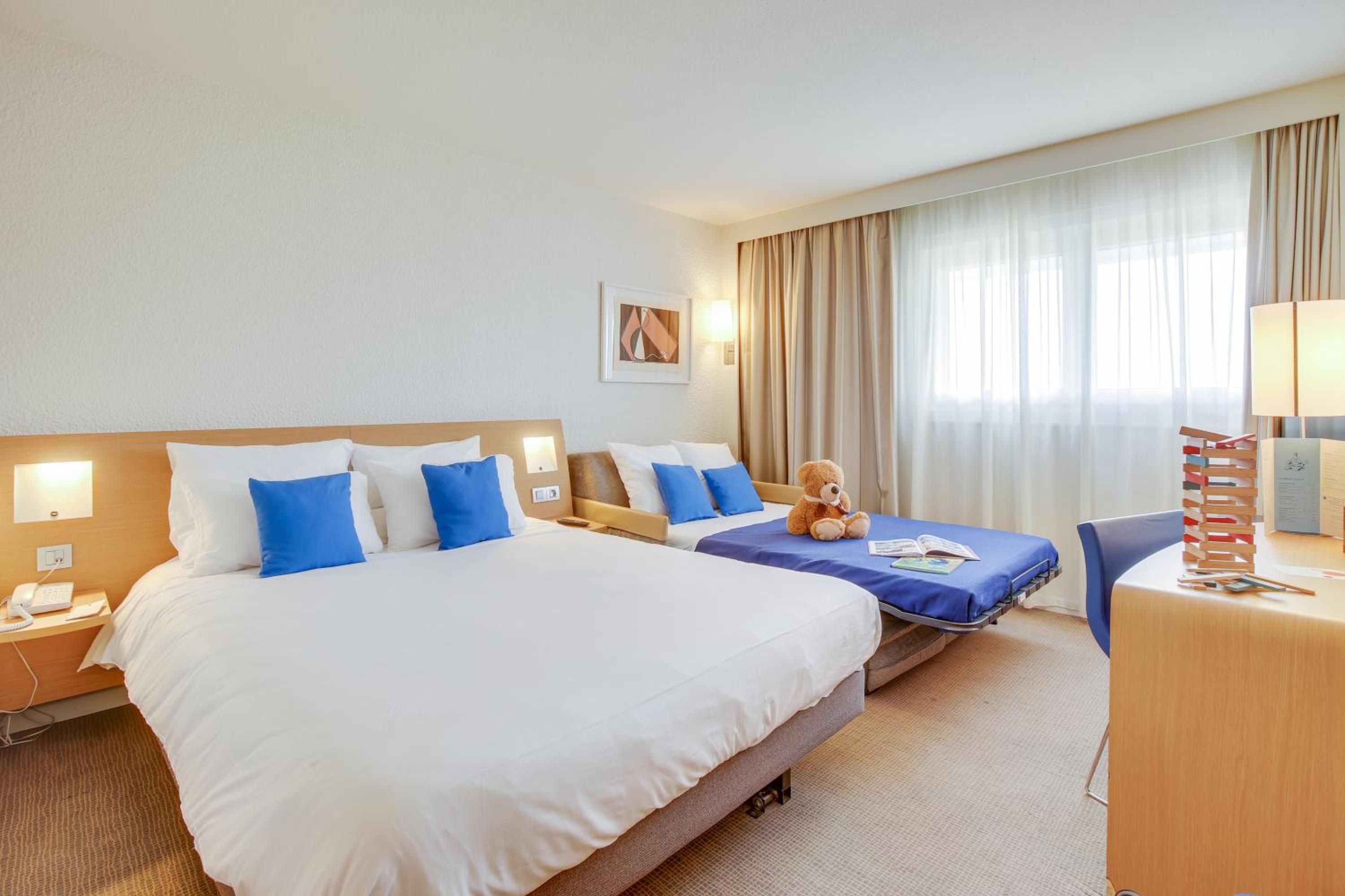 Classic Double Room with Sofa Bed - Photo 3
